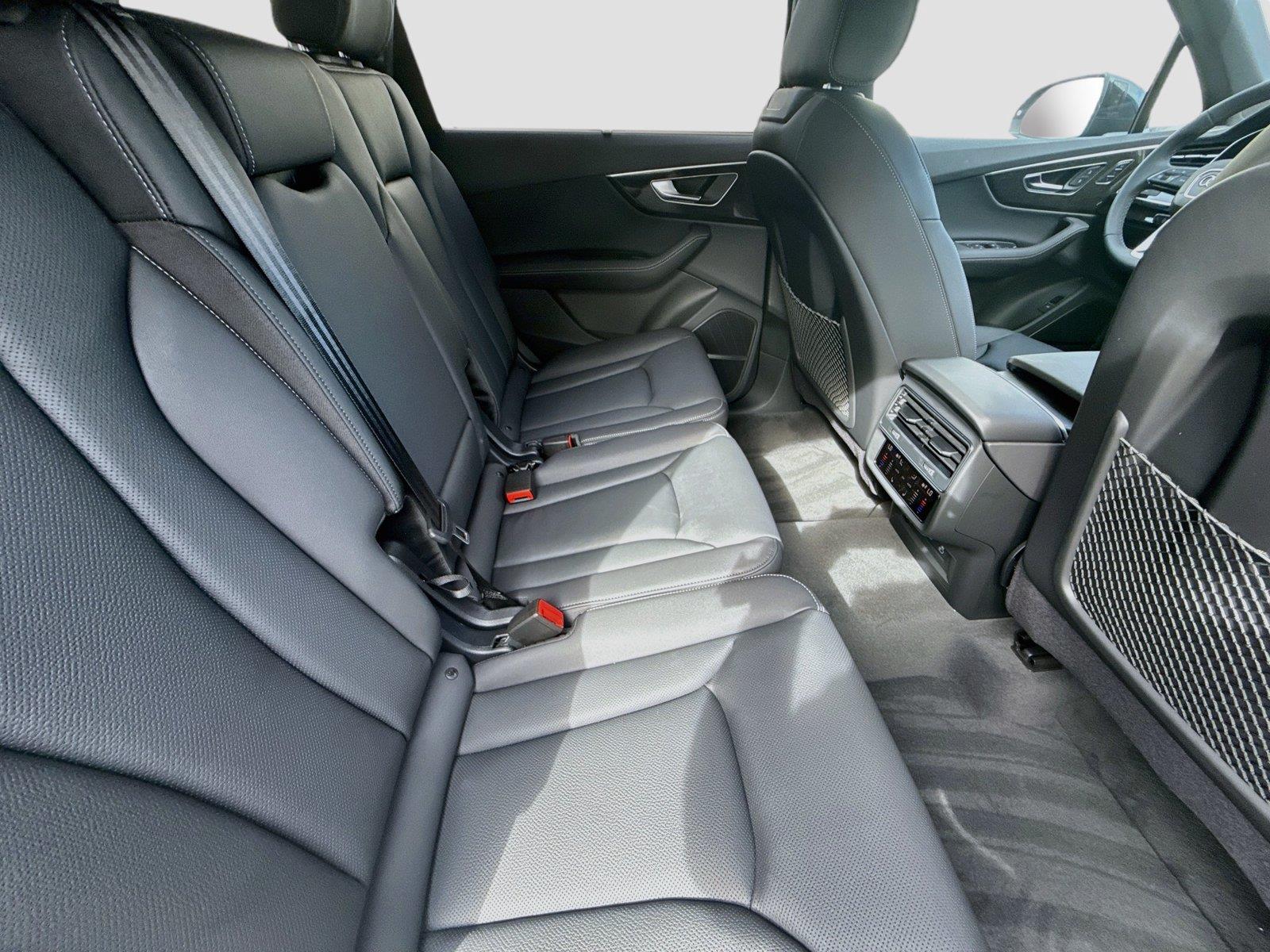 2026 Audi Q7 Premium Plus