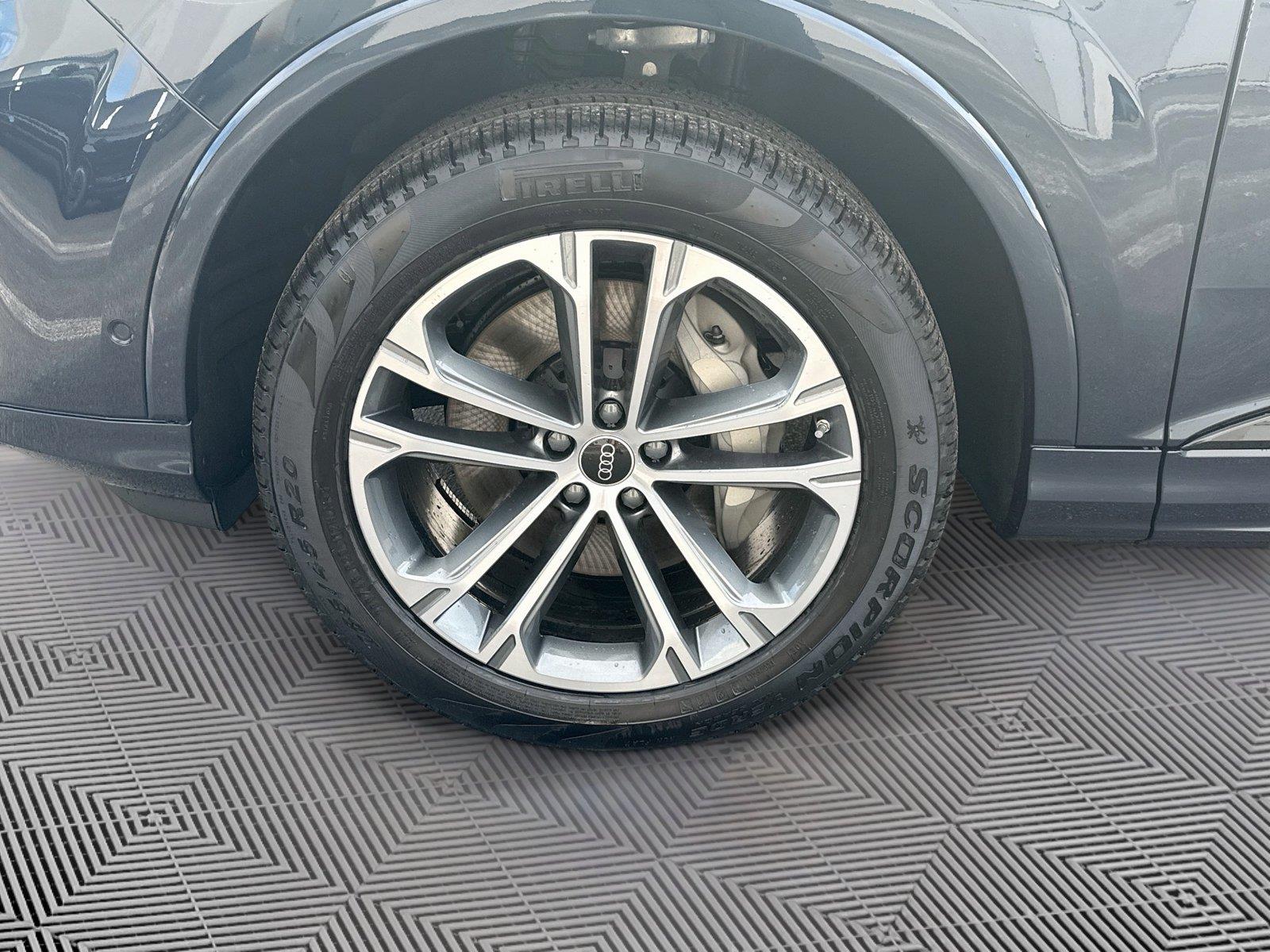 2026 Audi Q7 Premium Plus