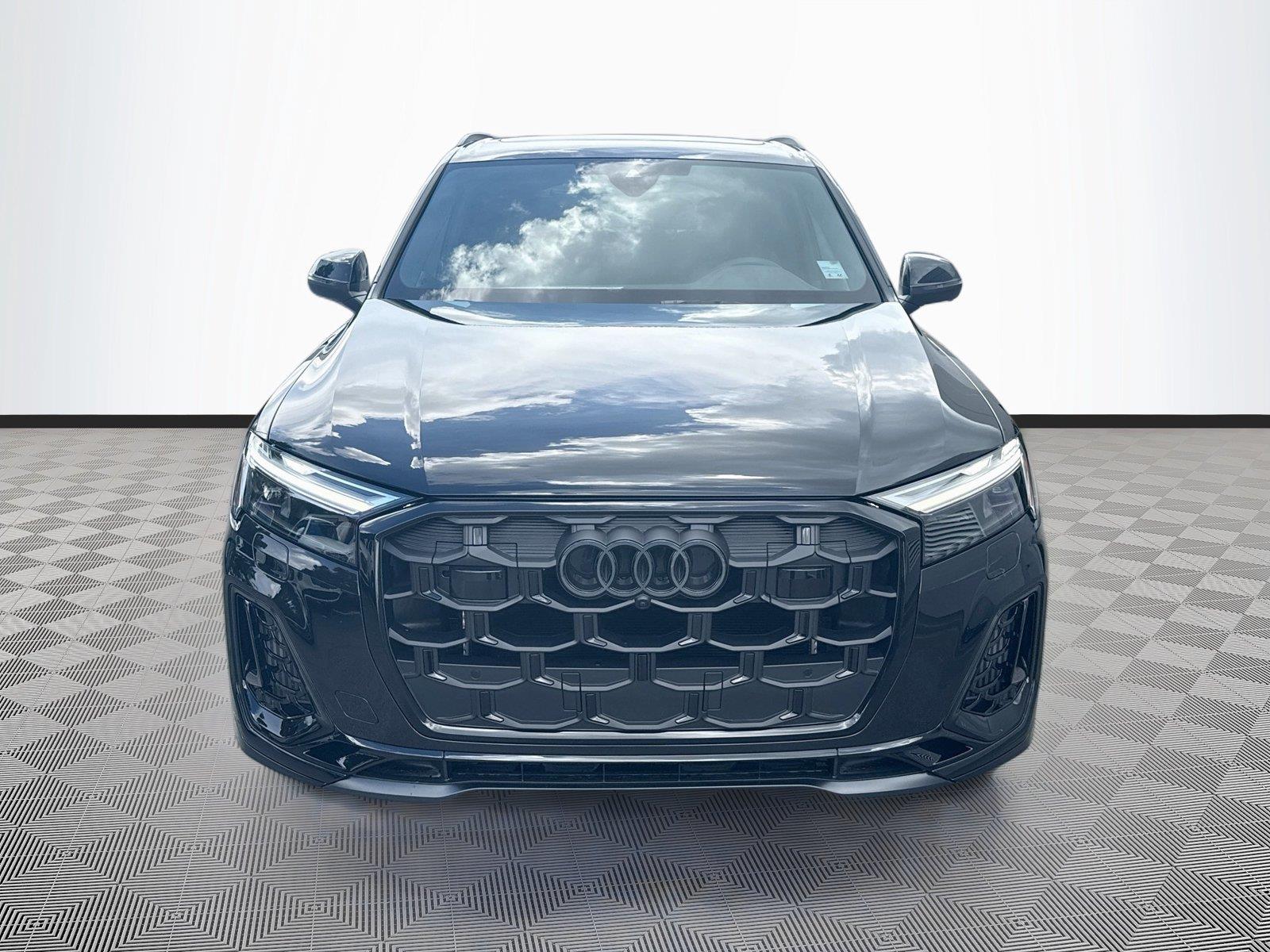 2026 Audi SQ7 Premium Plus