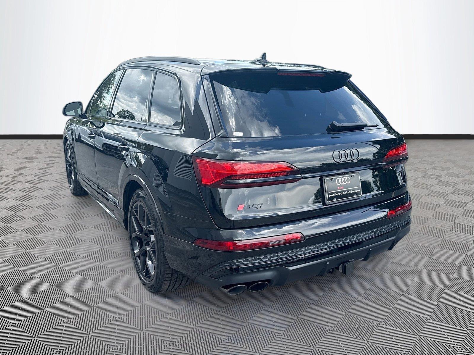 2026 Audi SQ7 Premium Plus