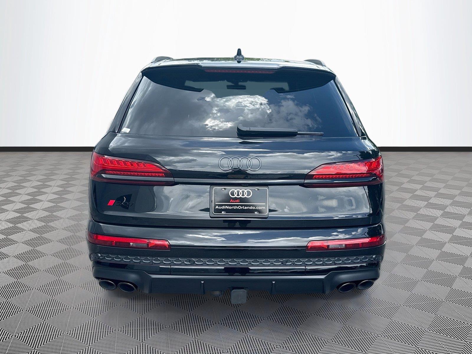2026 Audi SQ7 Premium Plus