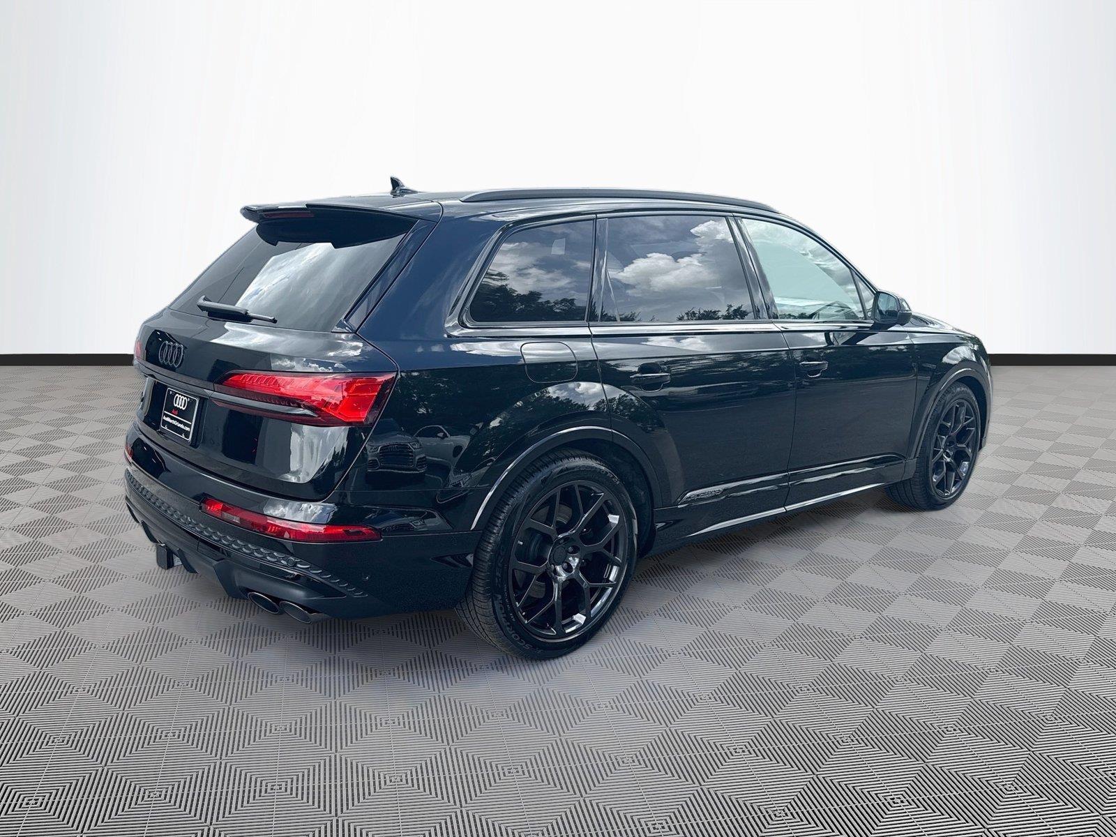 2026 Audi SQ7 Premium Plus