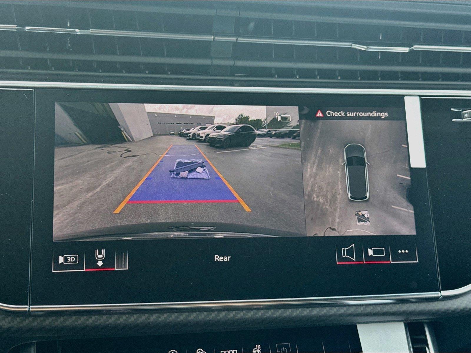 2026 Audi SQ7 Premium Plus