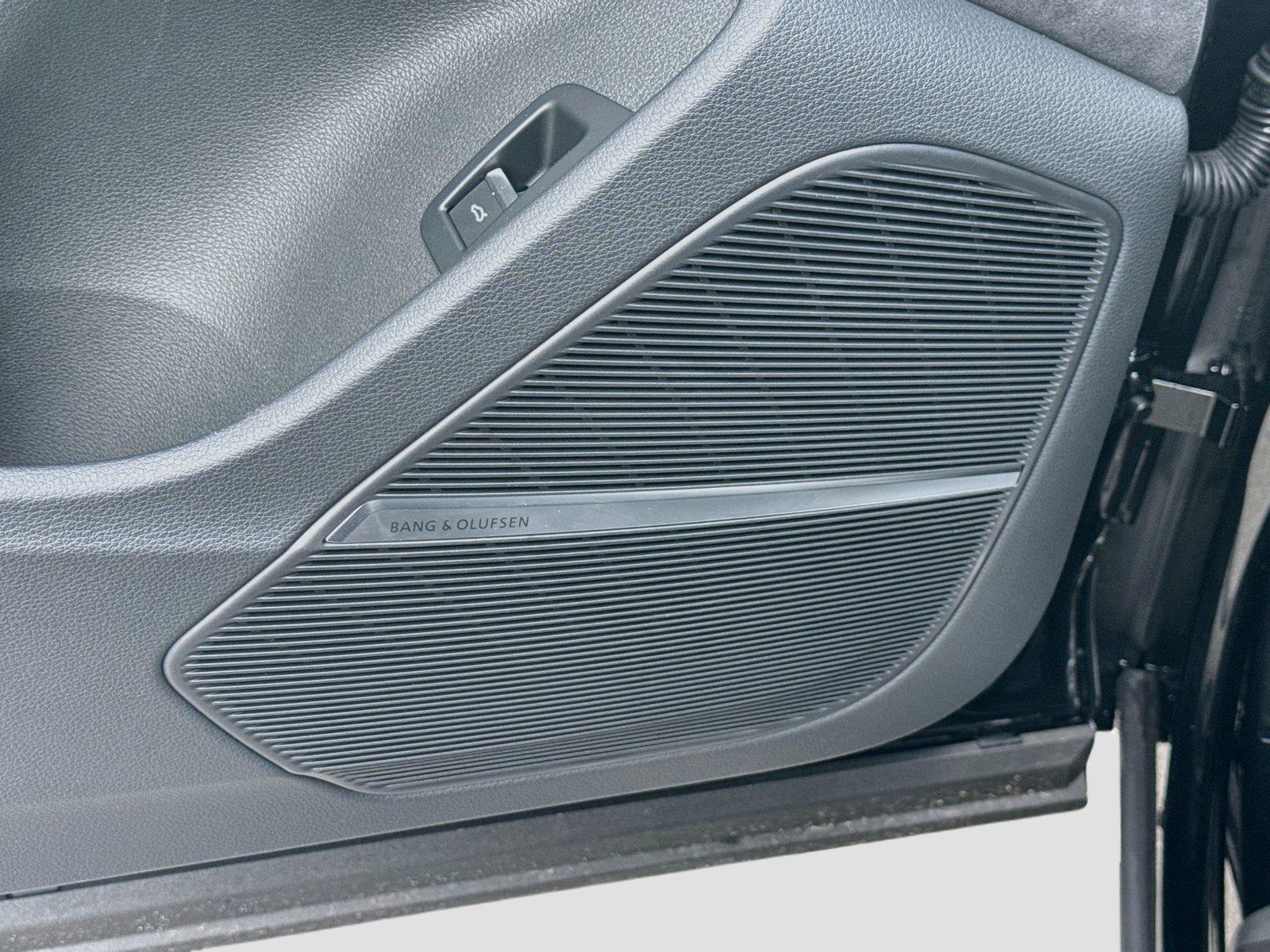 2026 Audi SQ7 Premium Plus