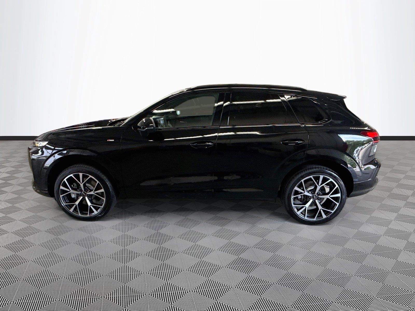 2026 AUDI Q3 S-LINE