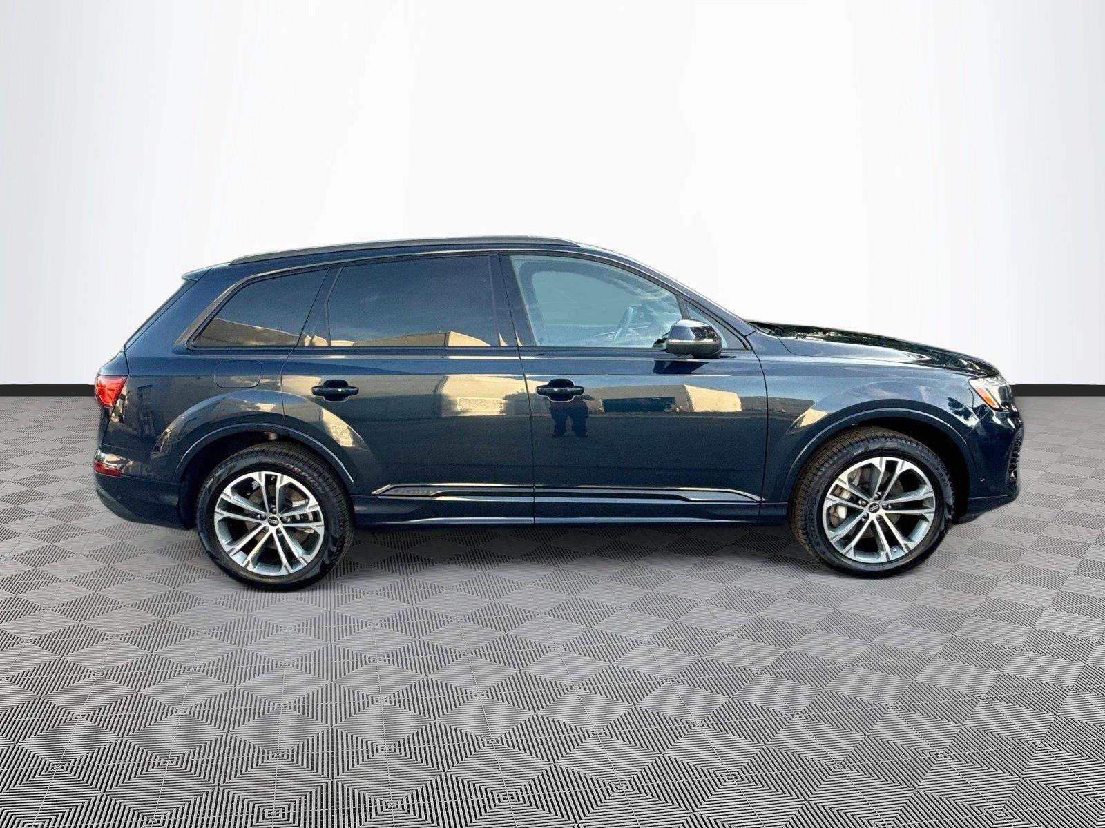 2026 Audi Q7 Premium Plus
