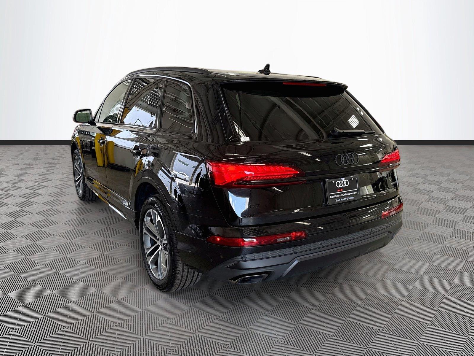 2026 Audi Q7 Premium