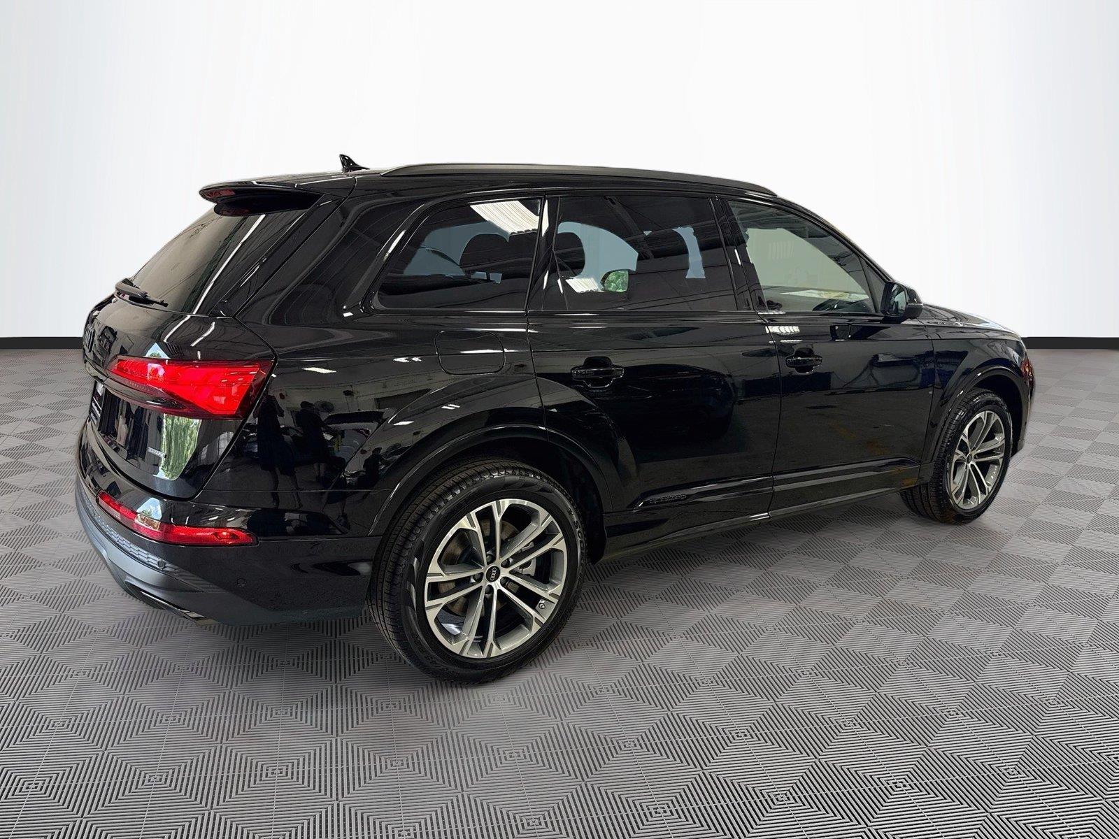 2026 Audi Q7 Premium