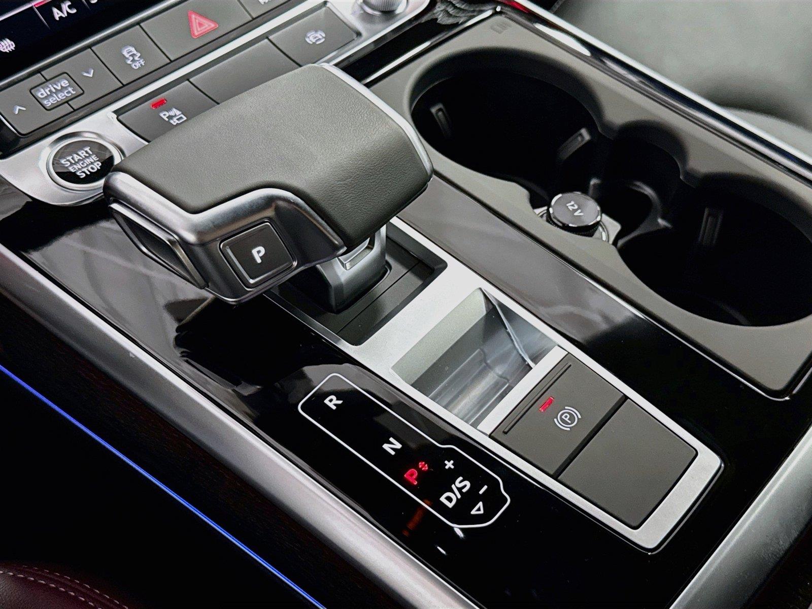 2026 Audi Q7 Premium