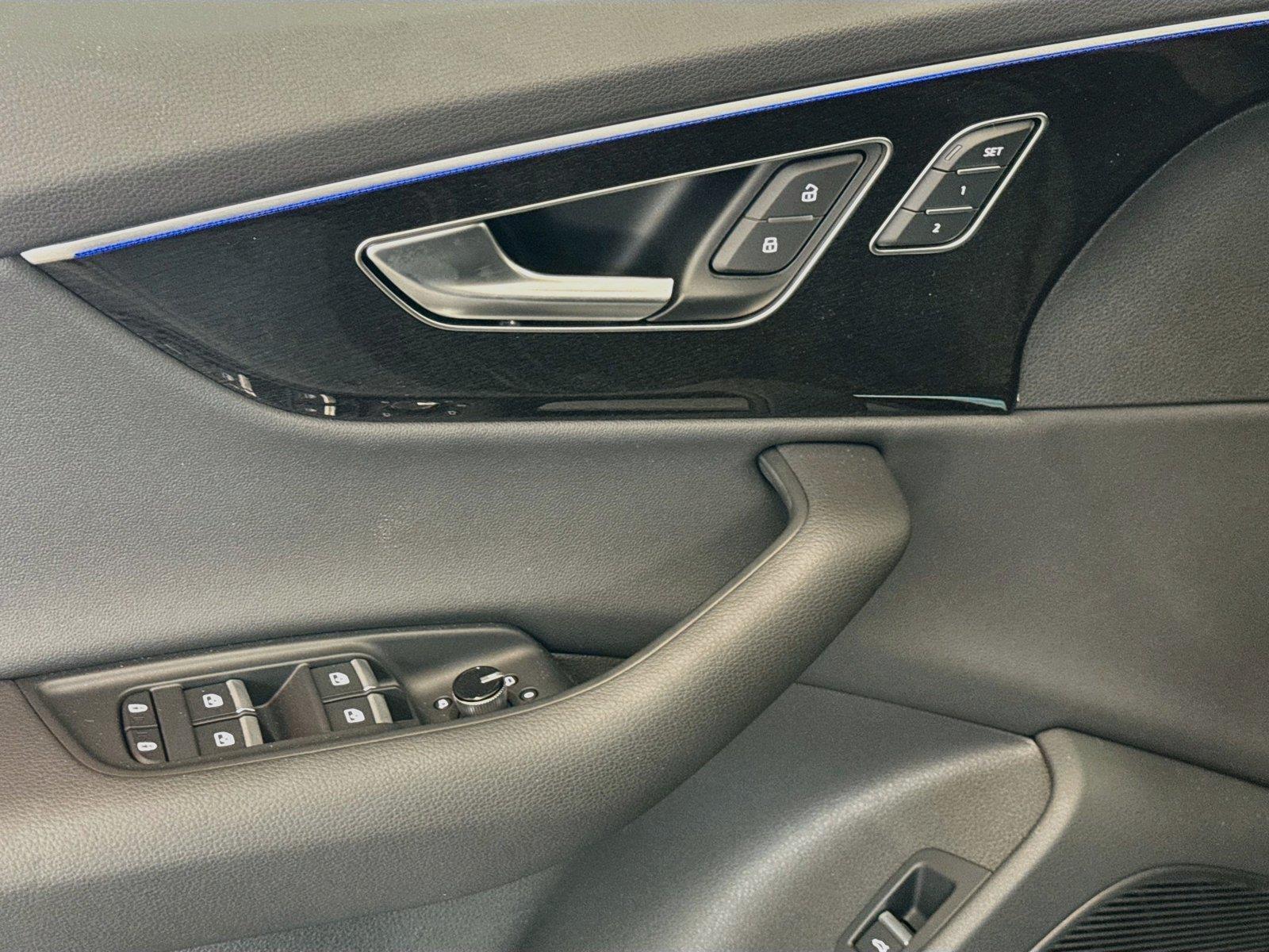 2026 Audi Q7 Premium