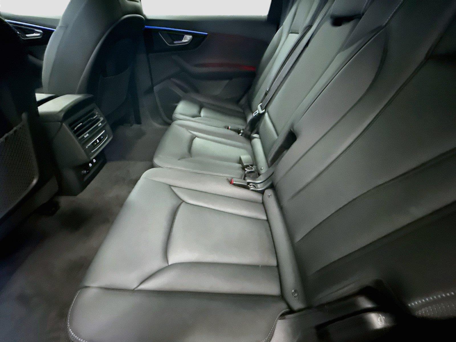 2026 Audi Q7 Premium