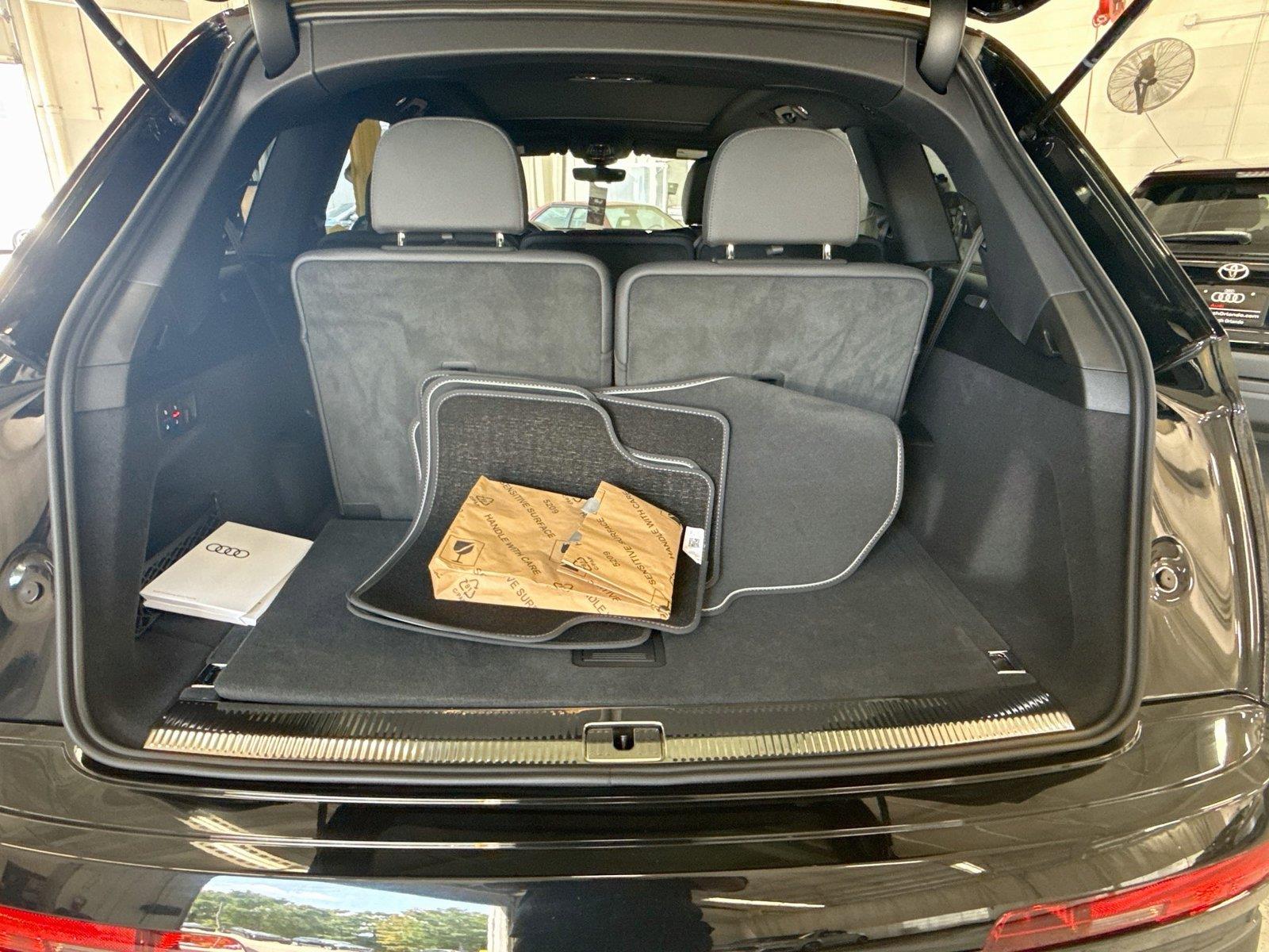 2026 Audi Q7 Premium