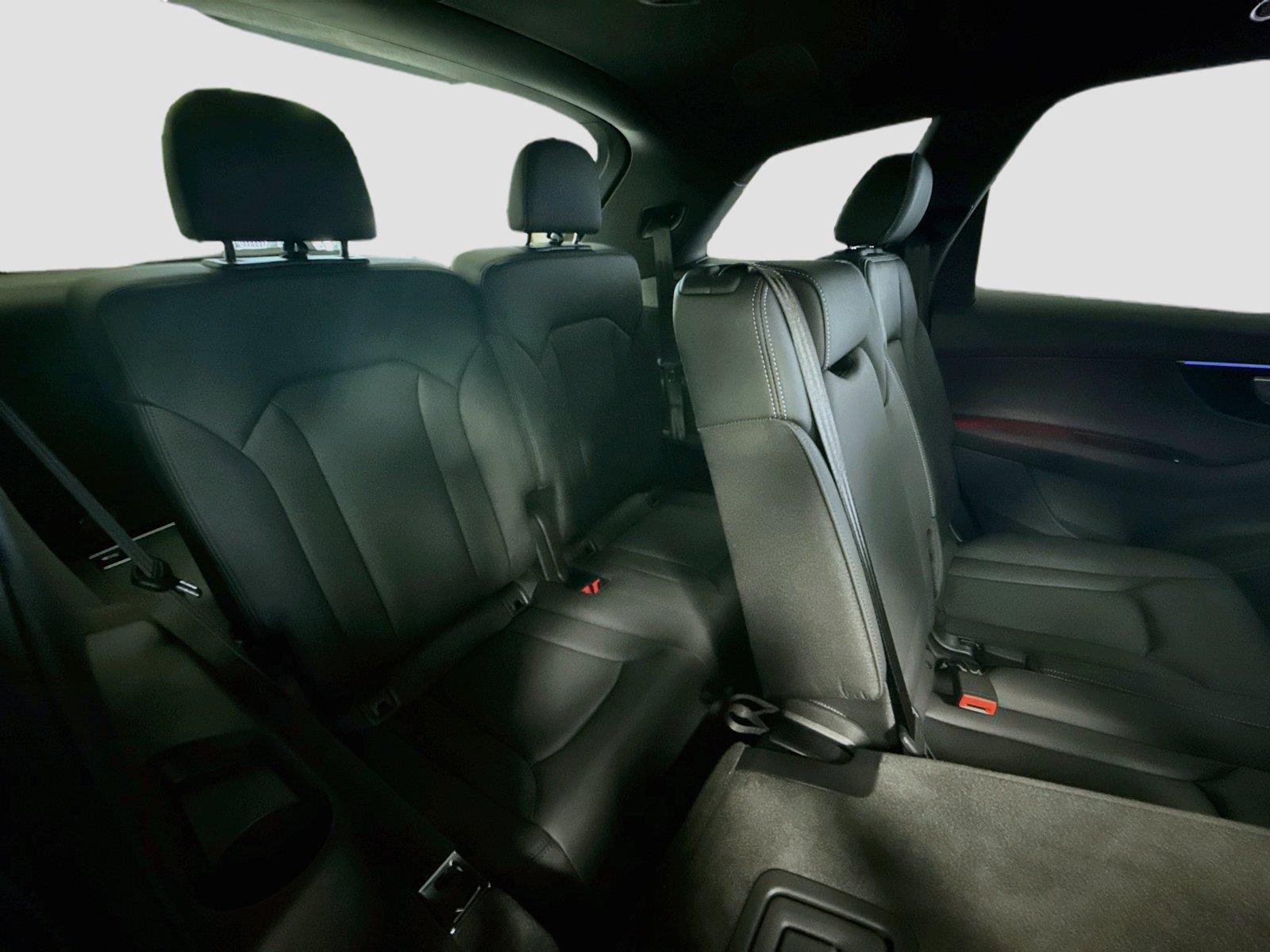 2026 Audi Q7 Premium
