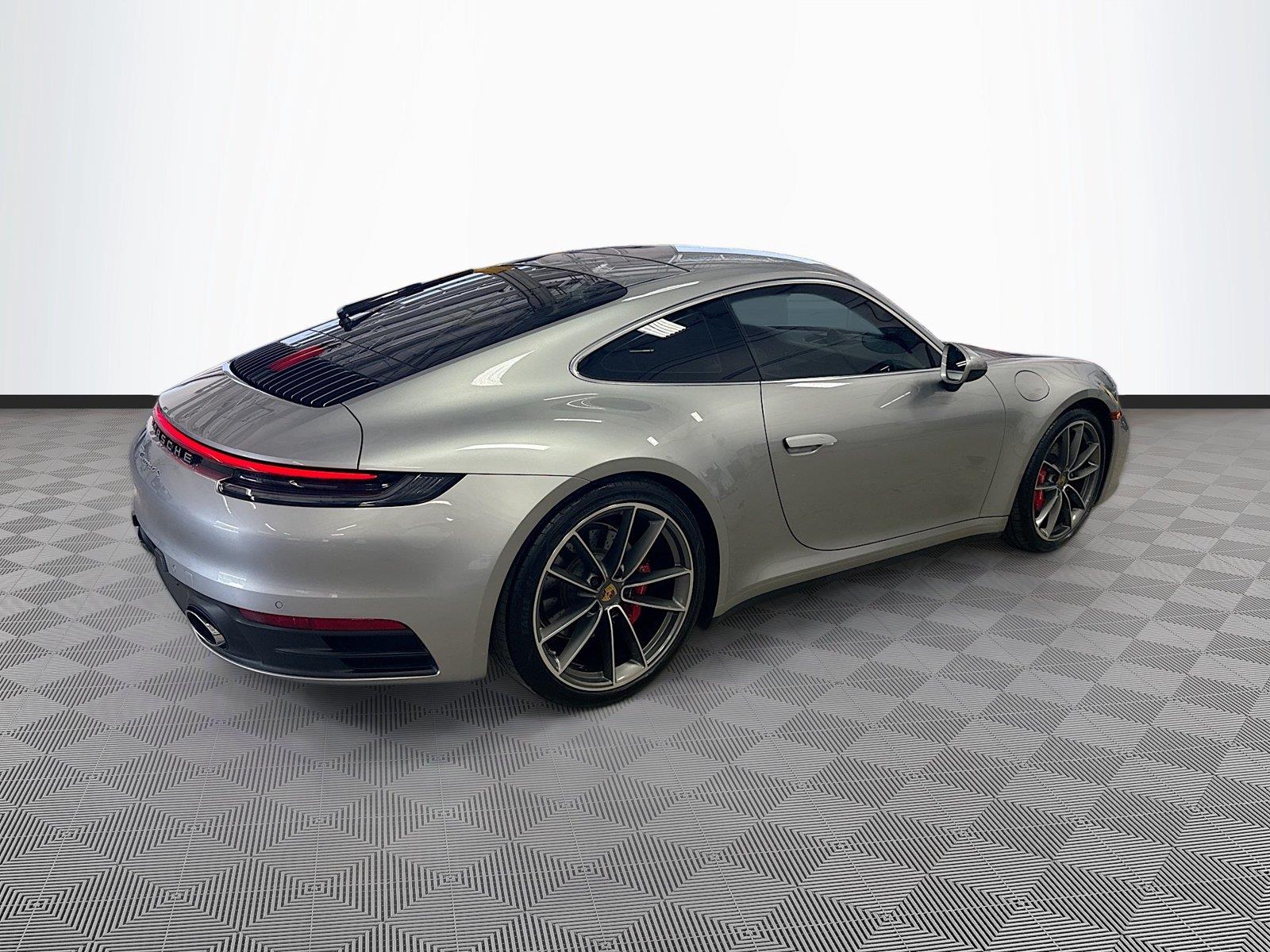 2020 PORSCHE 911