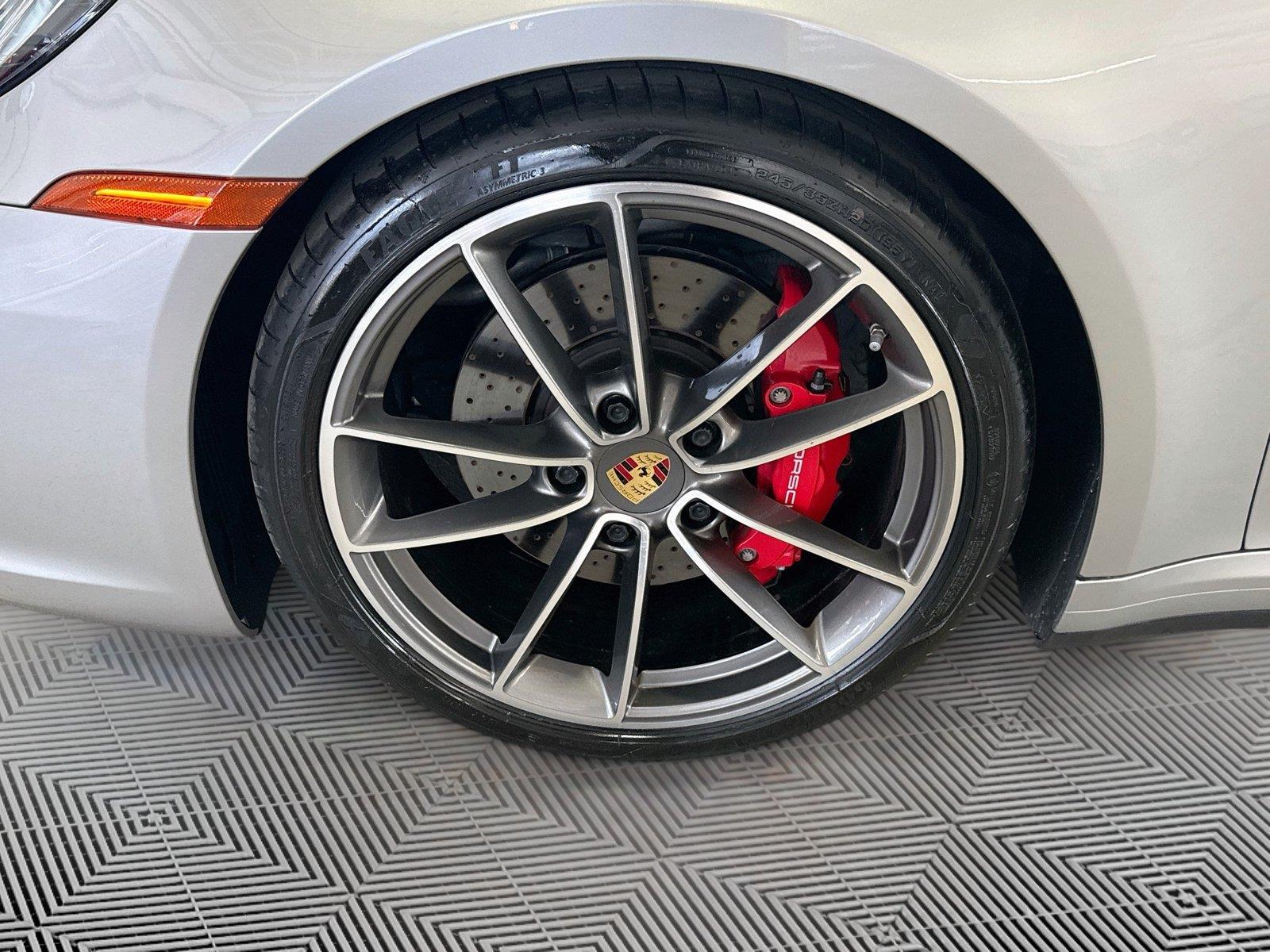 2020 PORSCHE 911
