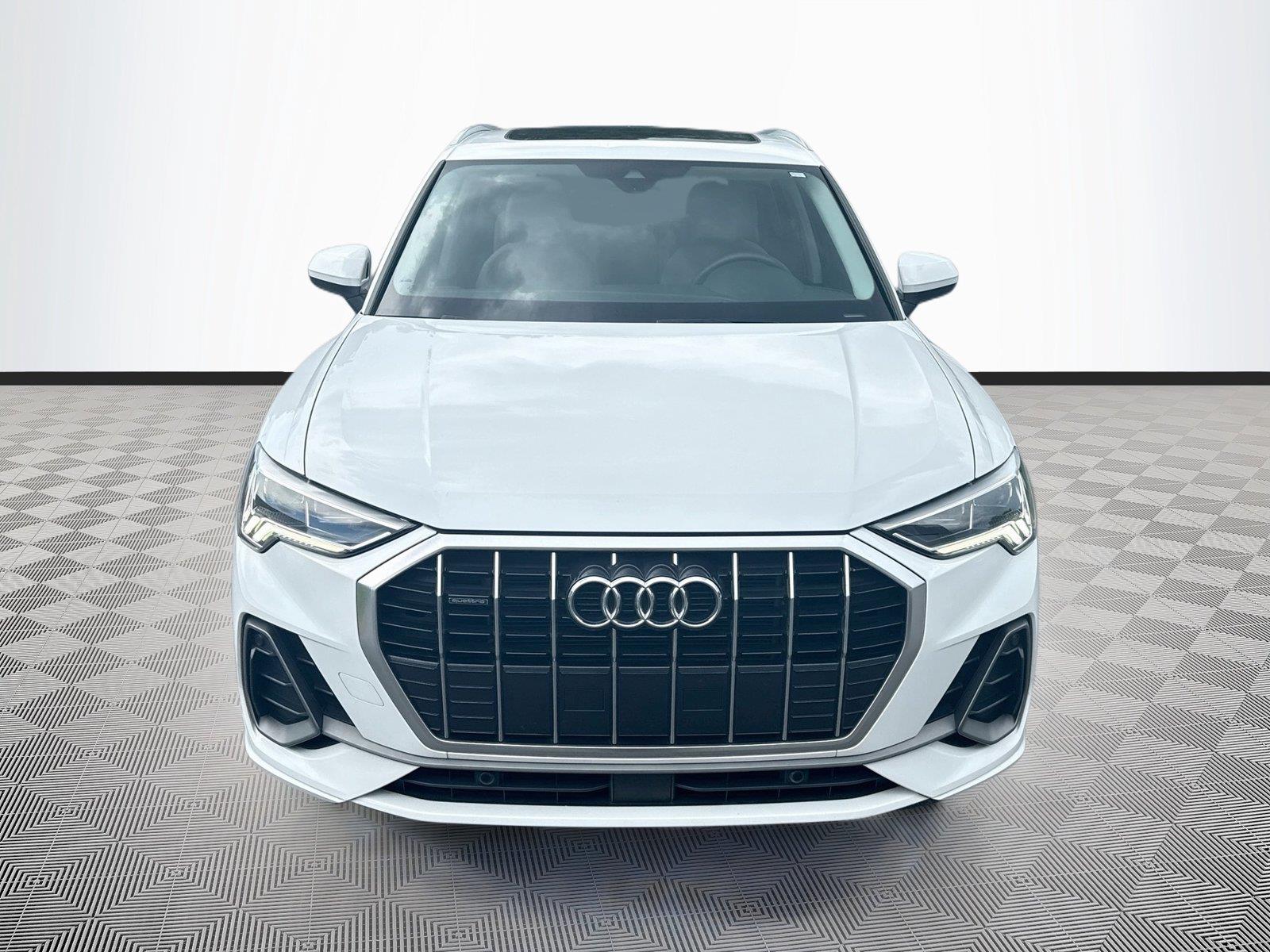 2024 Audi Q3 S line Premium