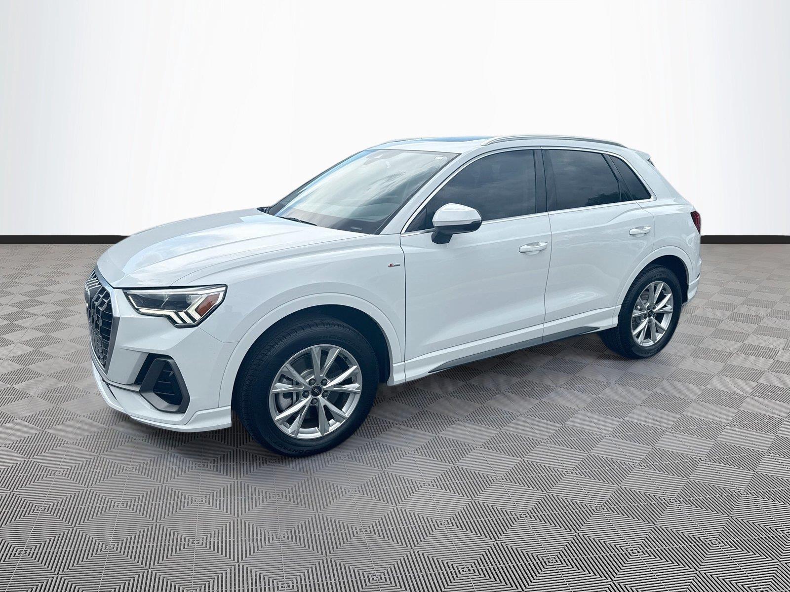 2024 Audi Q3 S line Premium