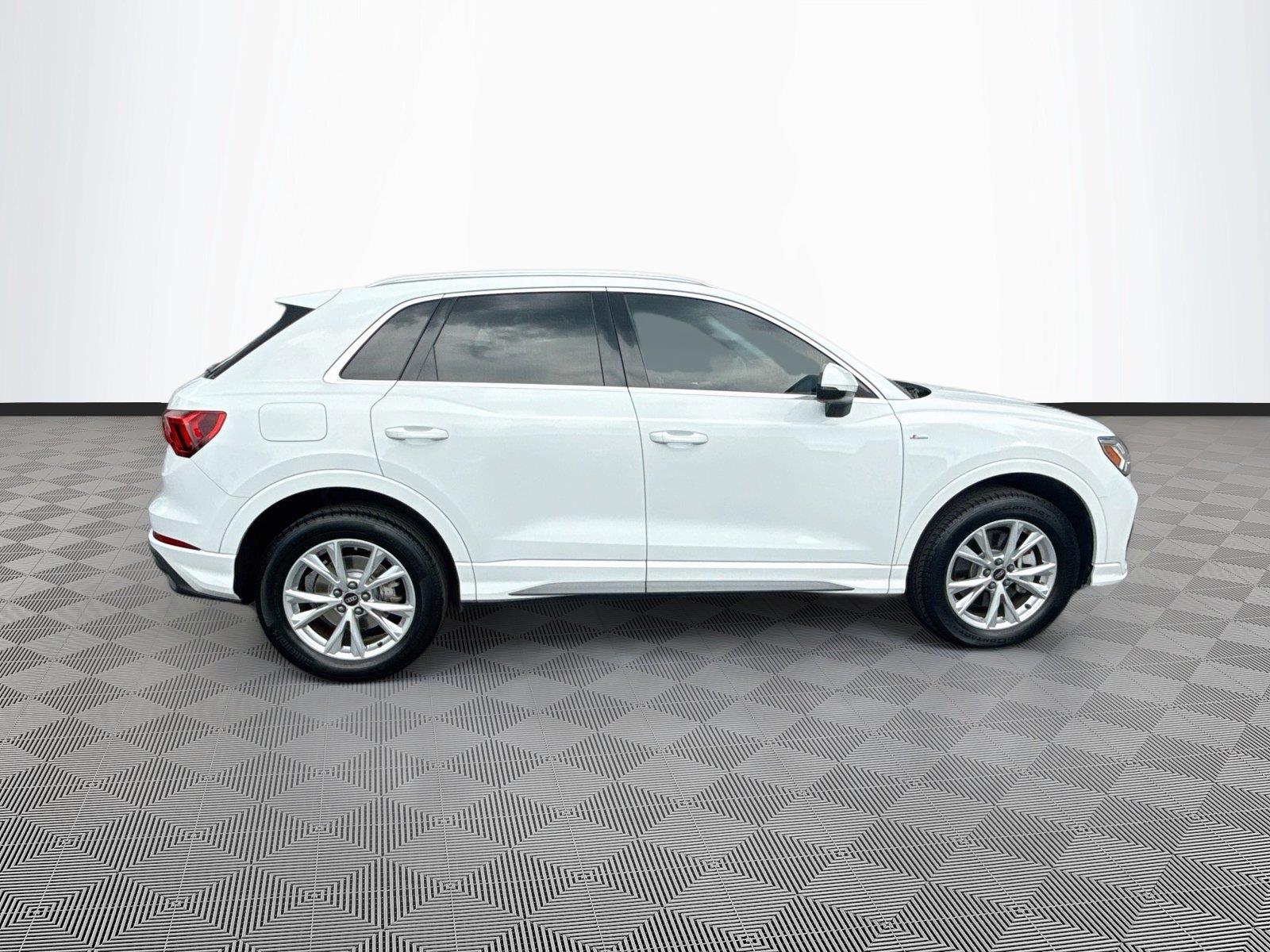 2024 Audi Q3 S line Premium