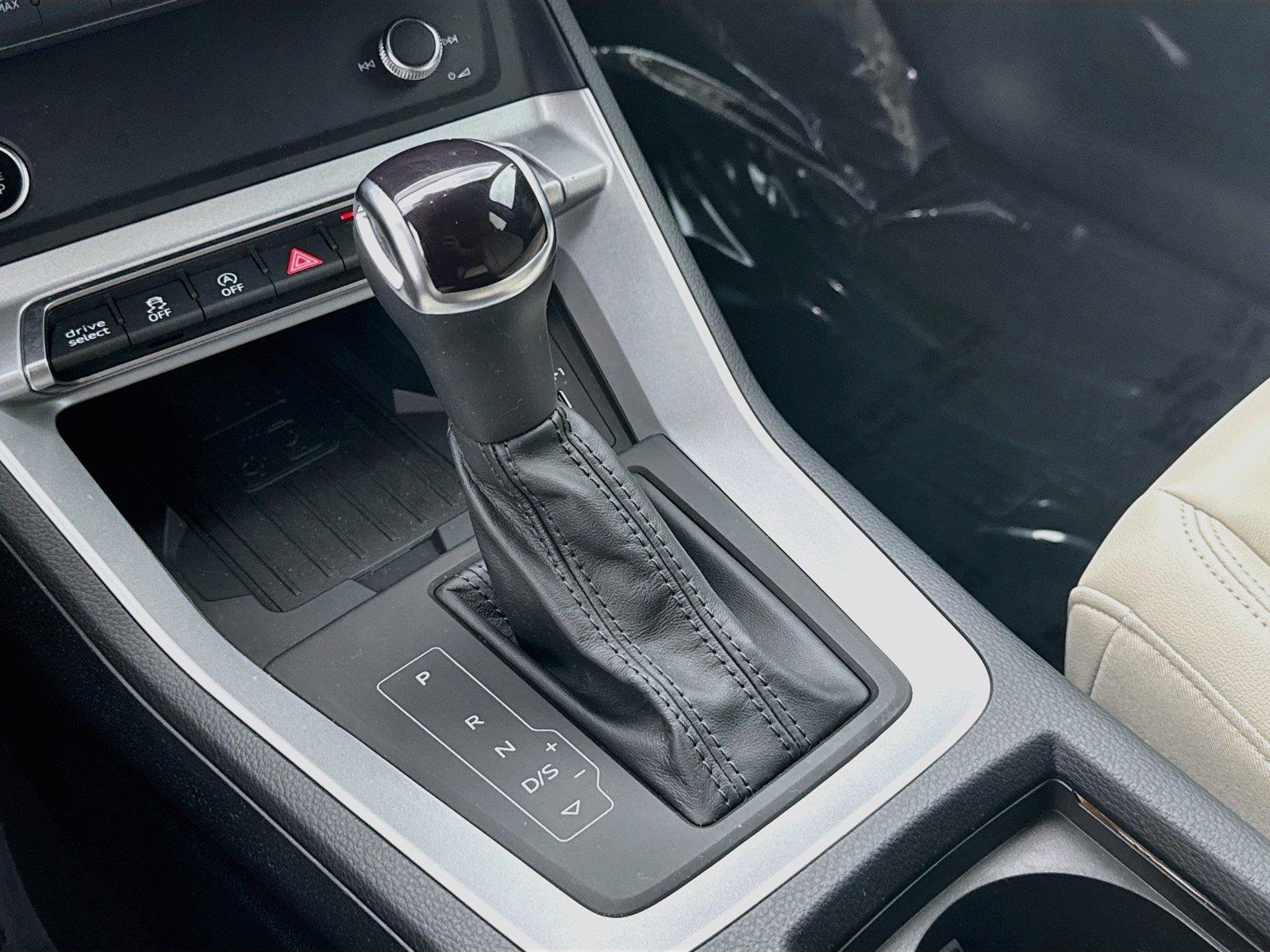 2024 Audi Q3 S line Premium