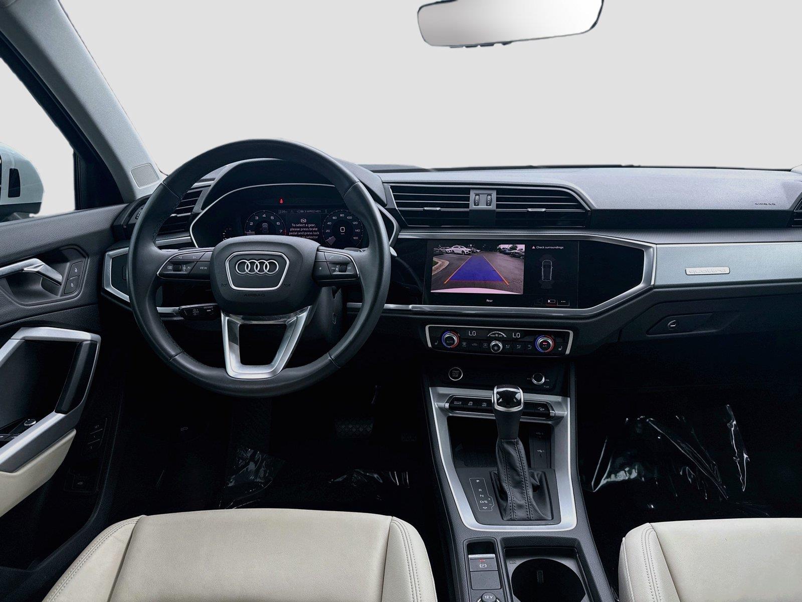 2024 Audi Q3 S line Premium