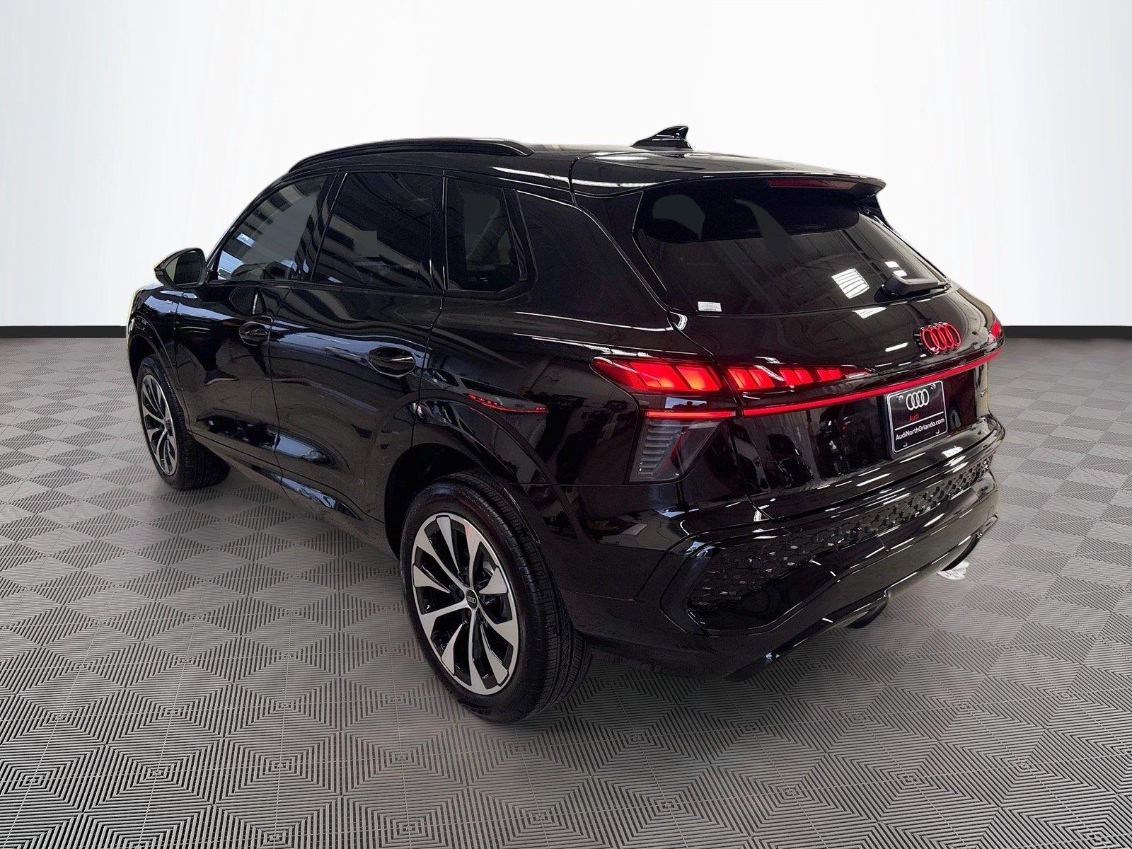 2026 AUDI Q3 S-LINE