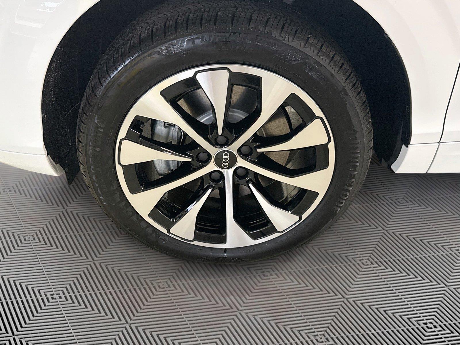 2026 Audi Q3 S line