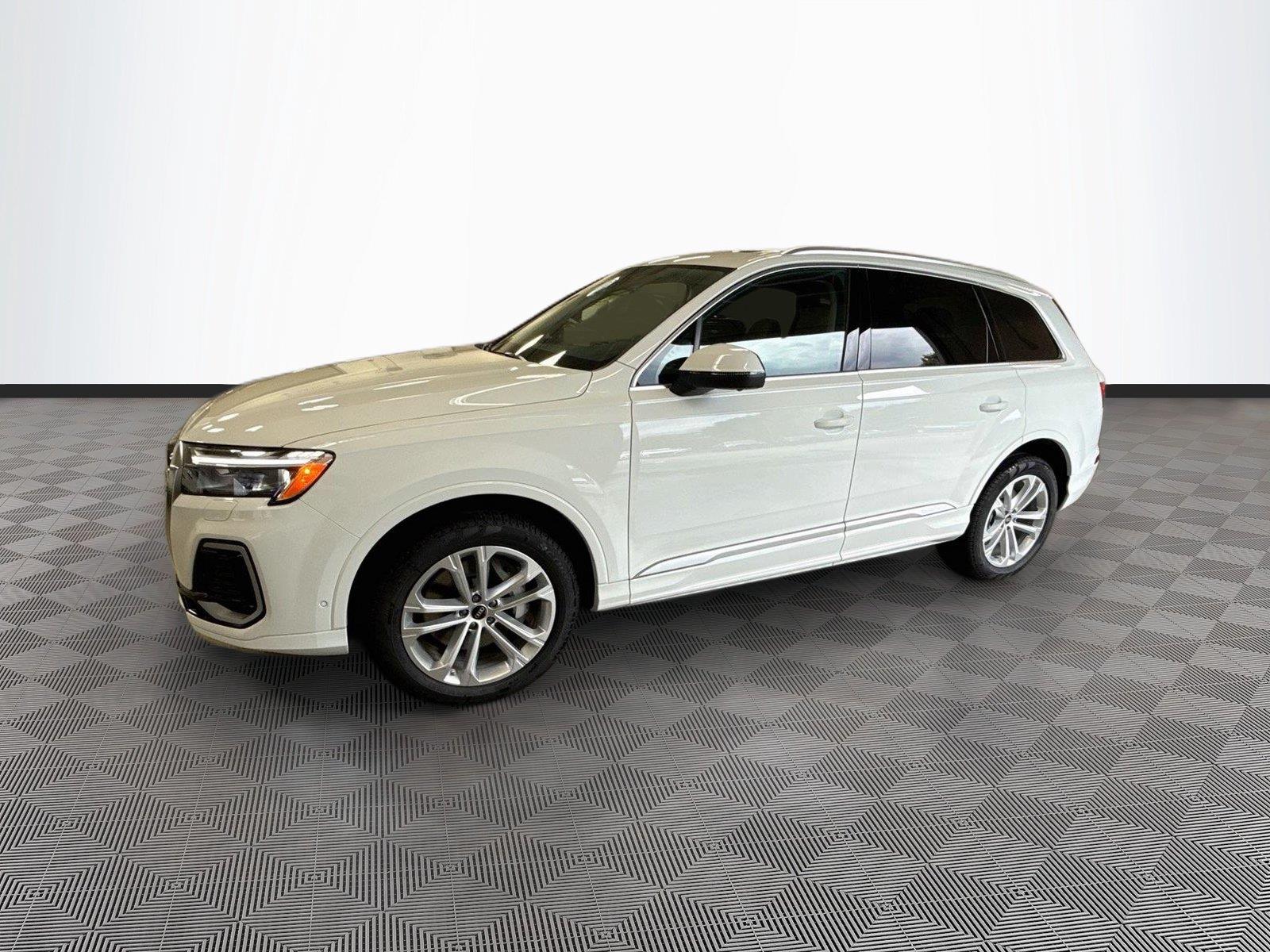 2026 Audi Q7 Premium Plus