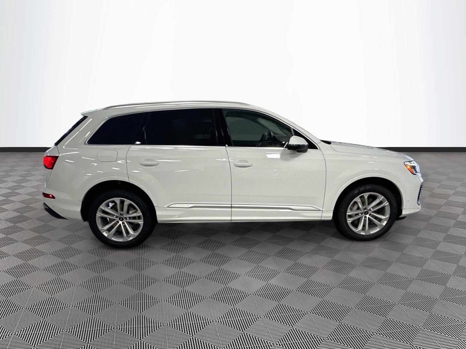 2026 Audi Q7 Premium Plus