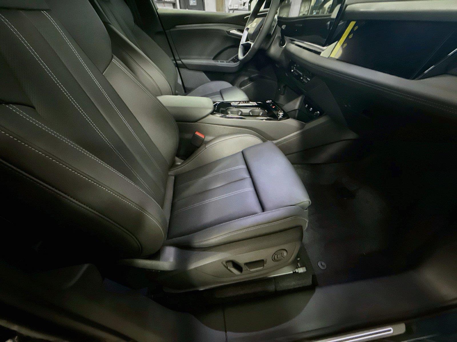 2027 Audi Q6 e-tron Sportback Premium Plus
