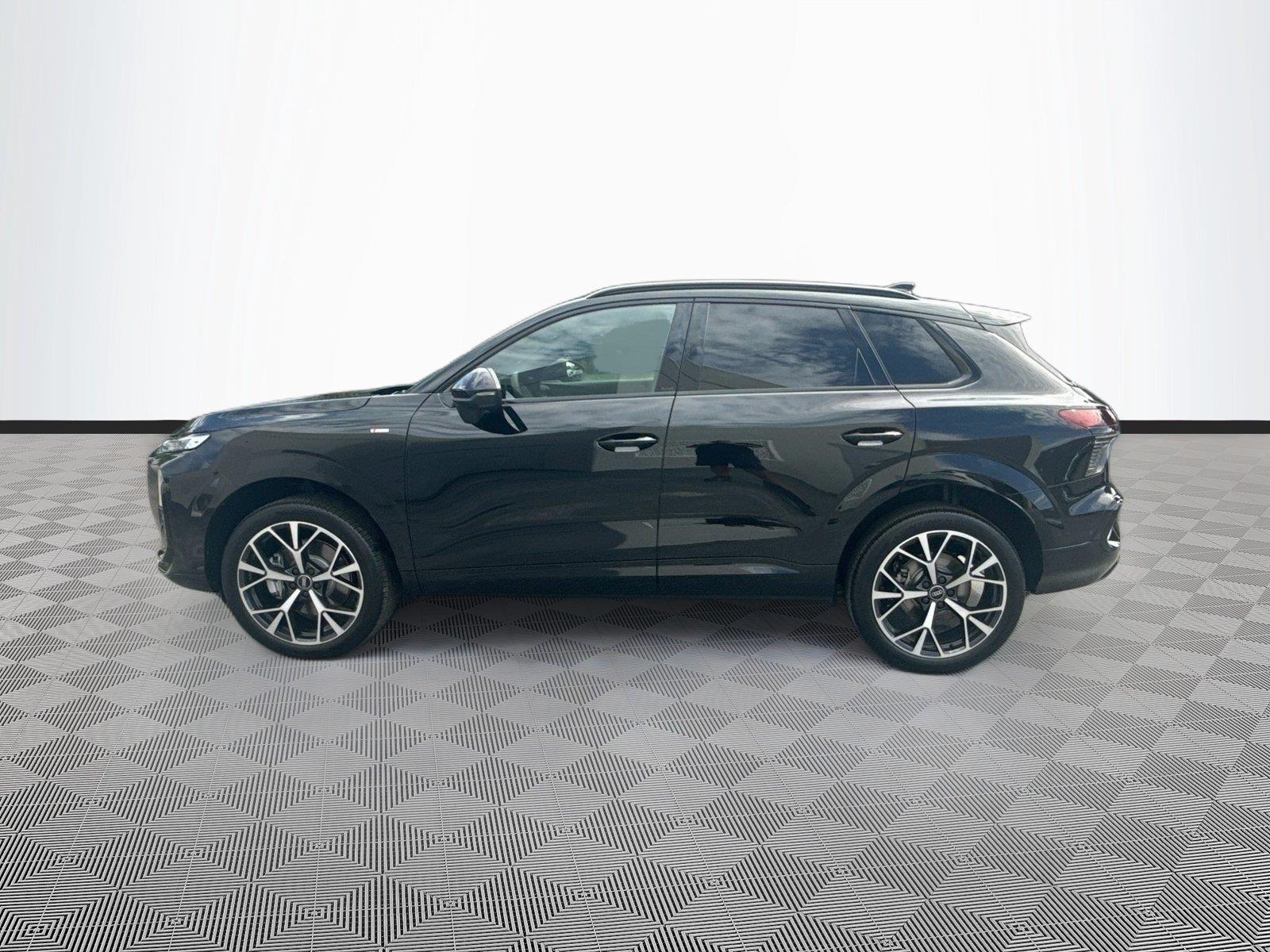 2026 Audi Q3 S line