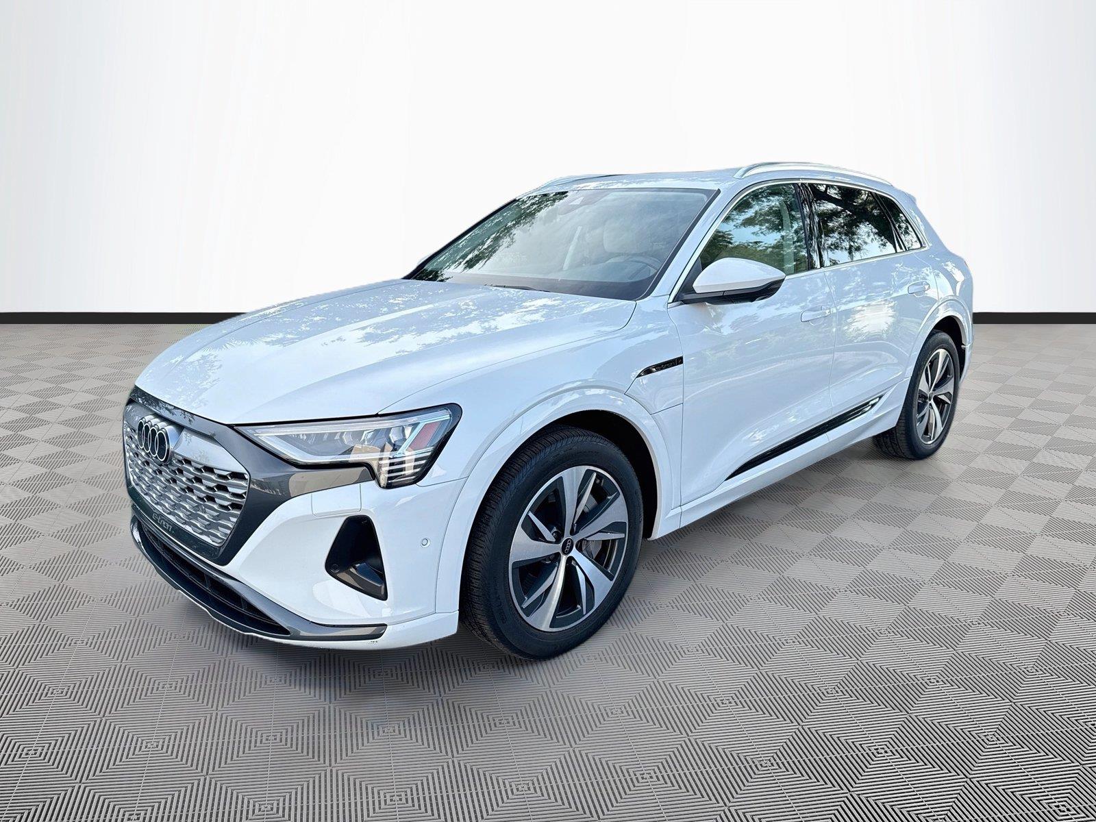 2024 Audi Q8 e-tron Premium Plus