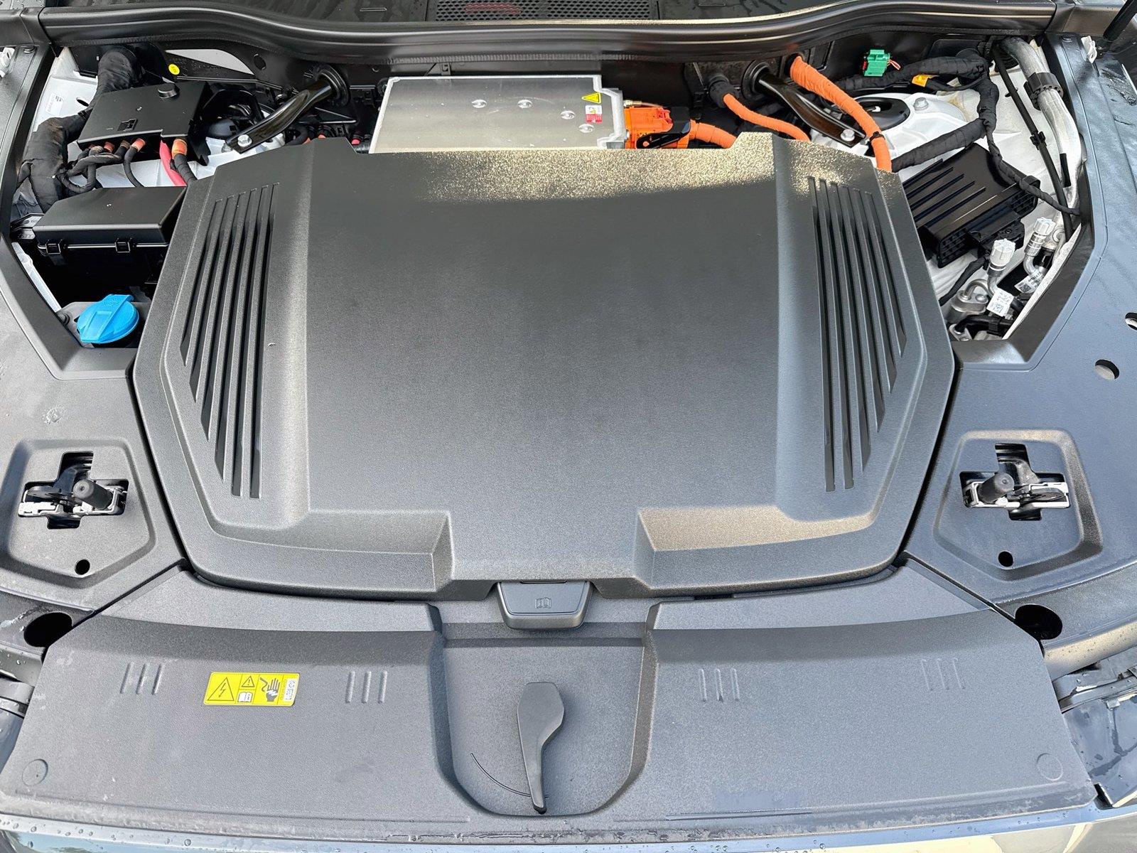 2024 Audi Q8 e-tron Premium Plus