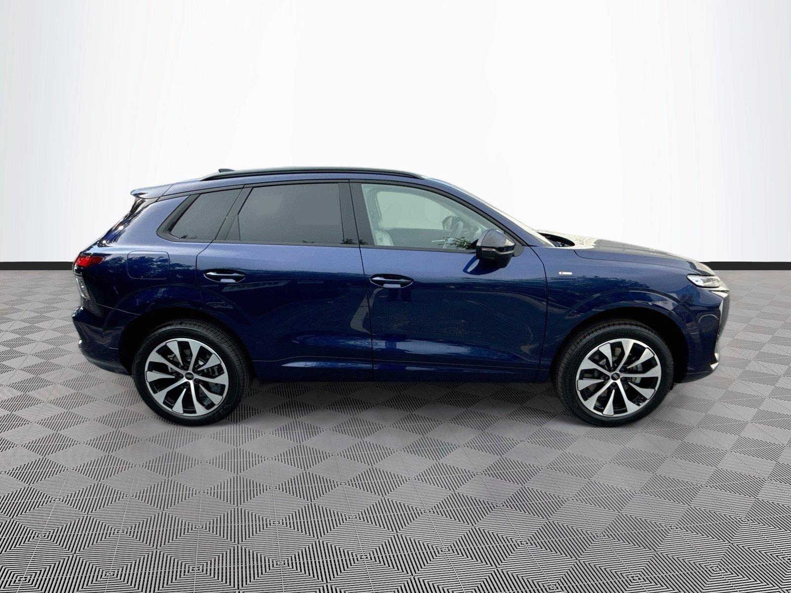 2026 Audi Q3 S line
