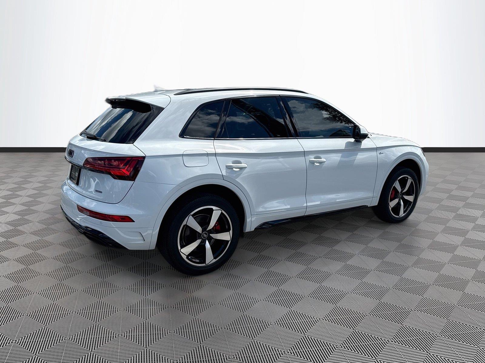2024 Audi Q5 S line Premium Plus