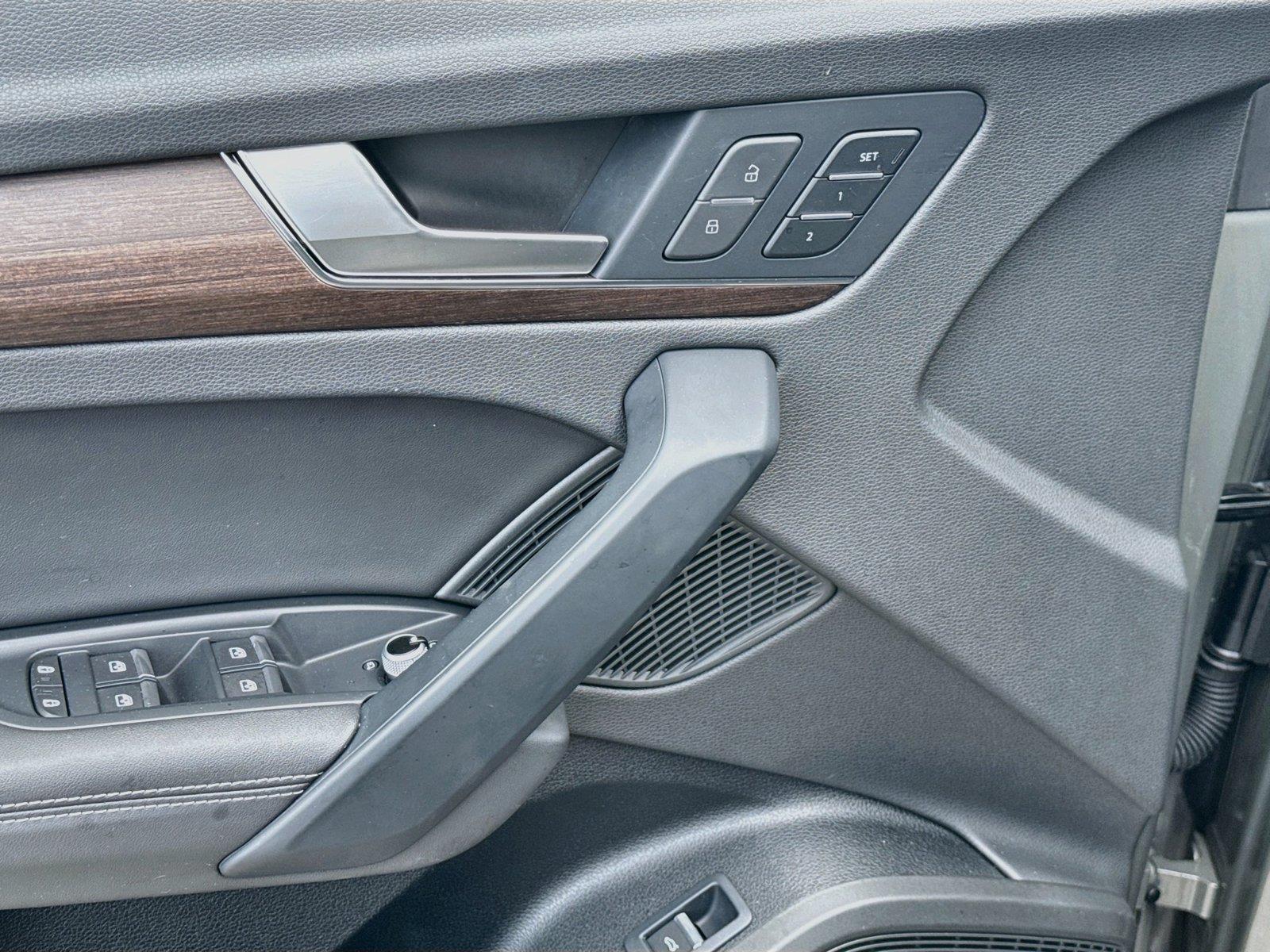 2023 Audi Q5 S line Prestige
