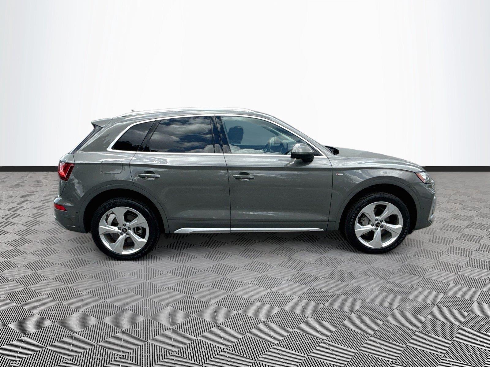 2023 Audi Q5 S line Prestige