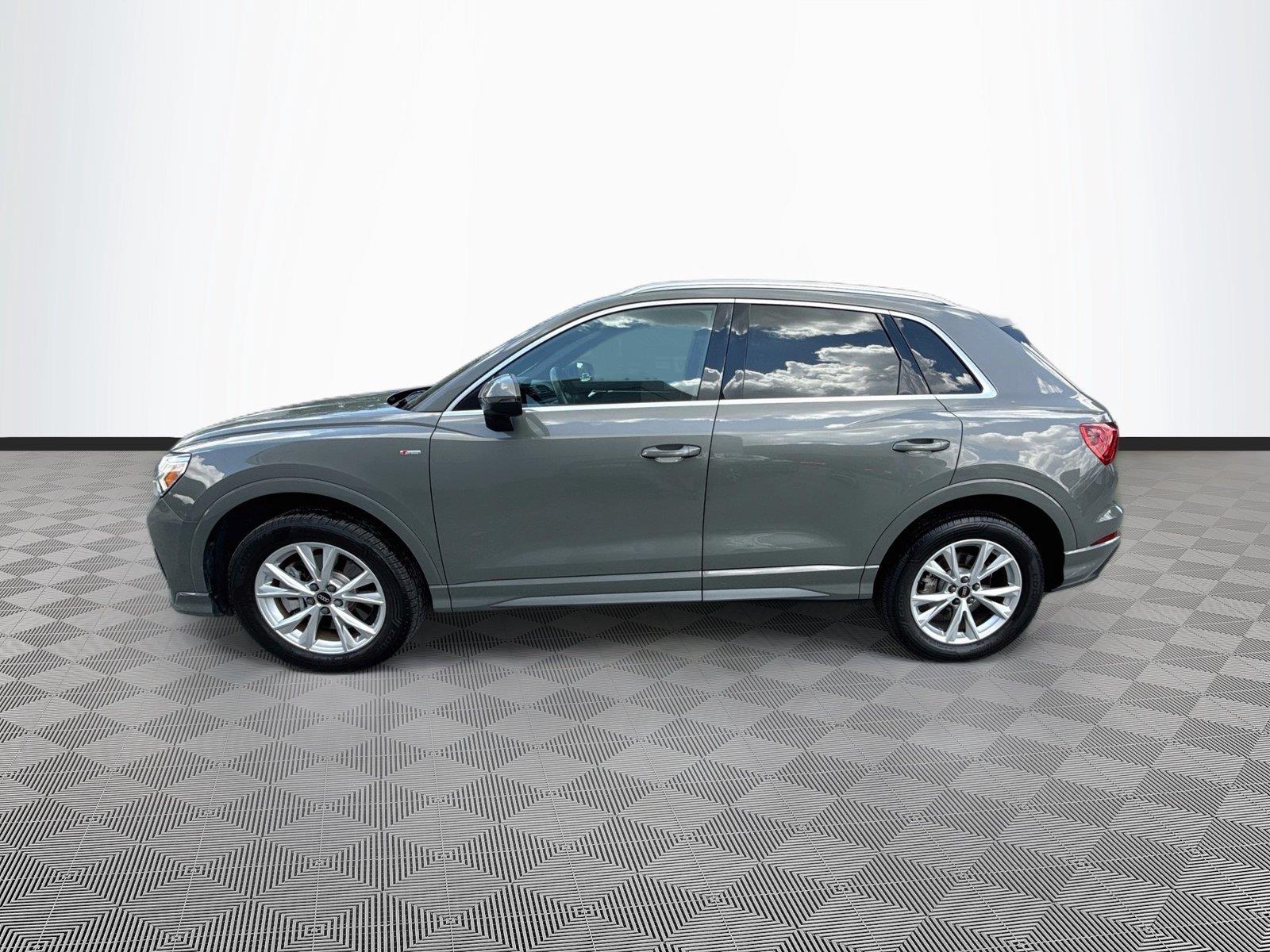 2023 Audi Q3 S line Premium