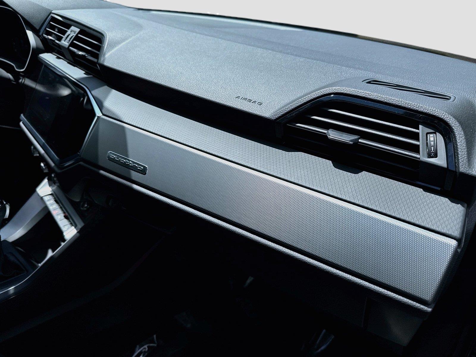 2023 Audi Q3 S line Premium