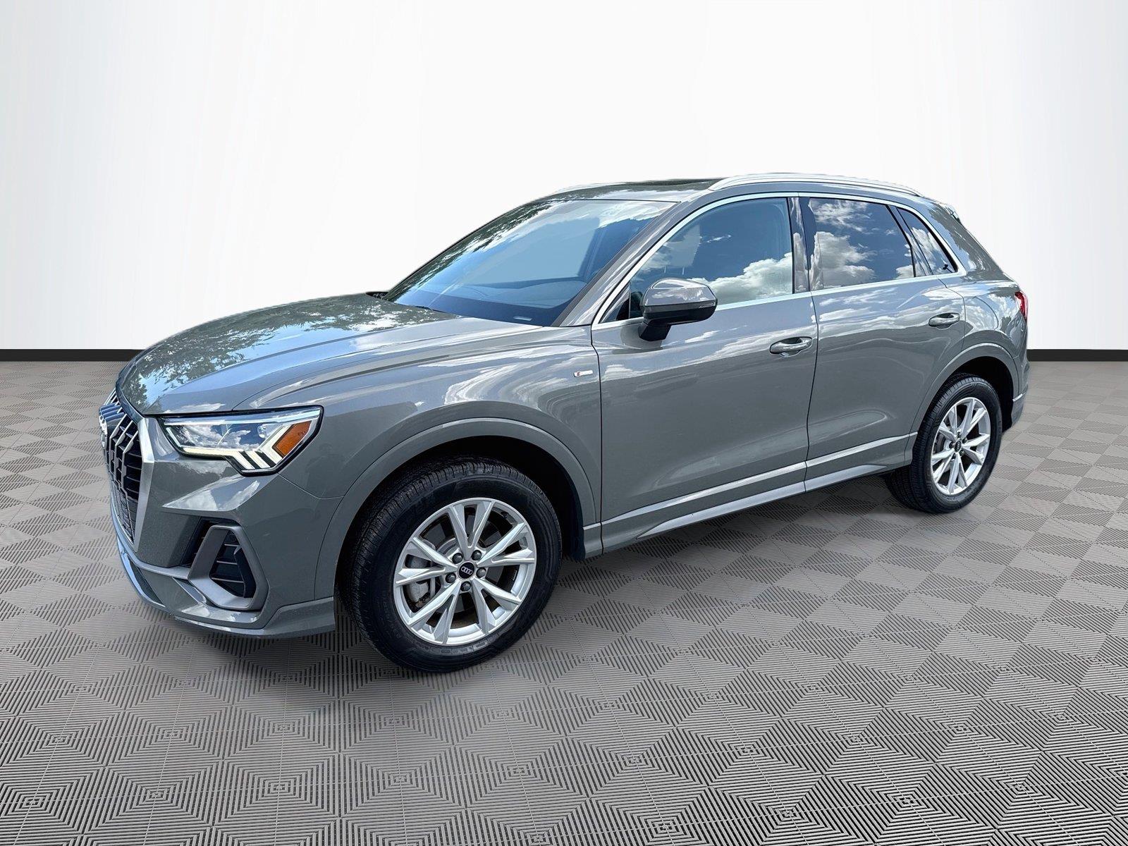 2023 Audi Q3 S line Premium