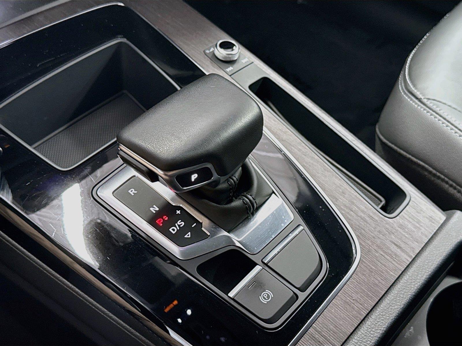 2023 Audi Q5 S line Premium