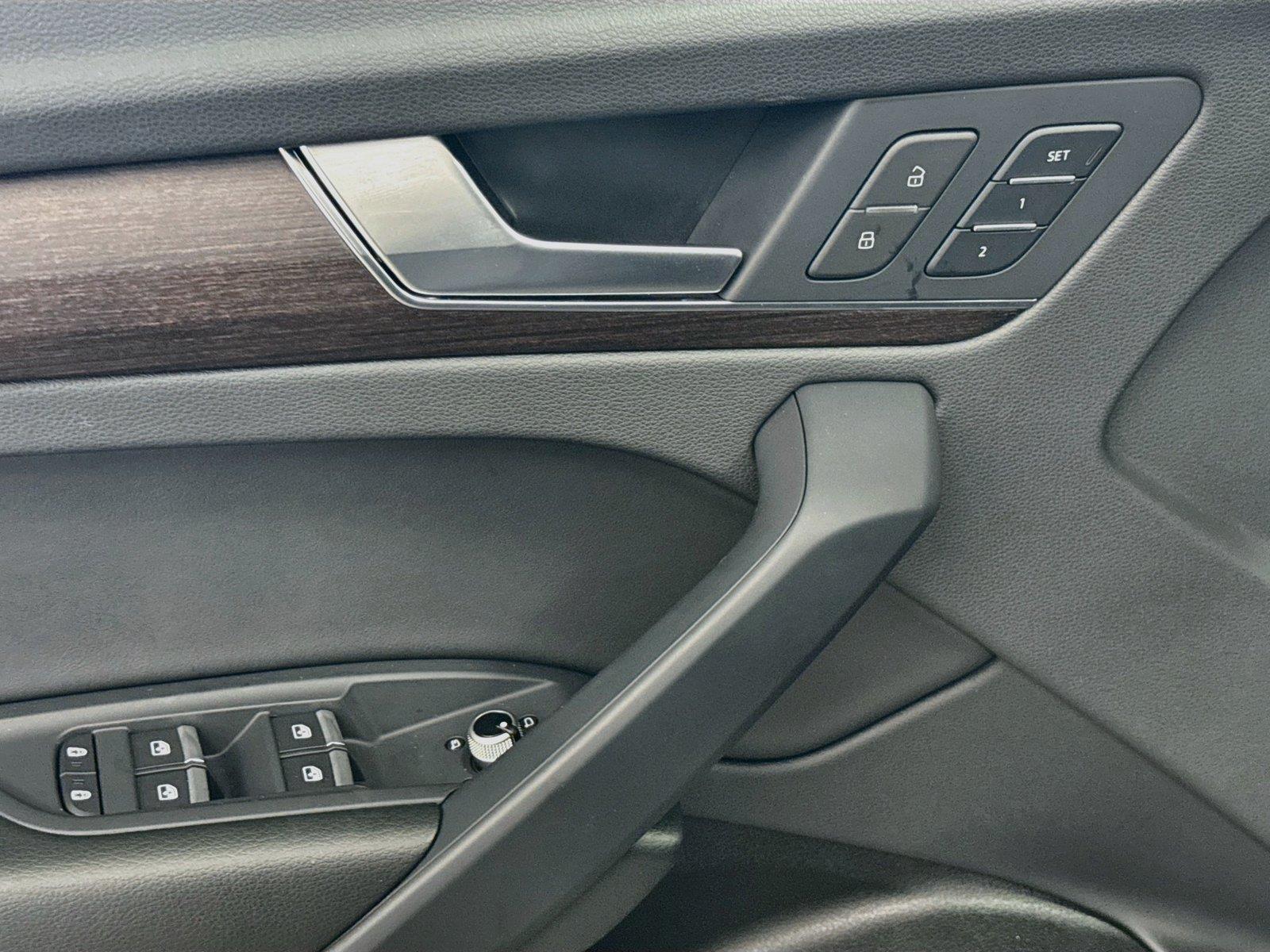2023 Audi Q5 S line Premium