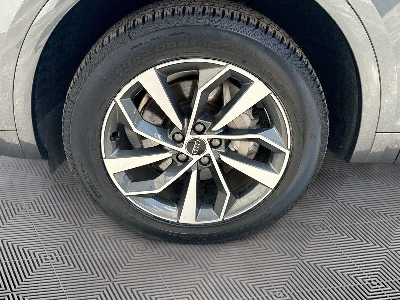 2023 Audi Q5 S line Premium