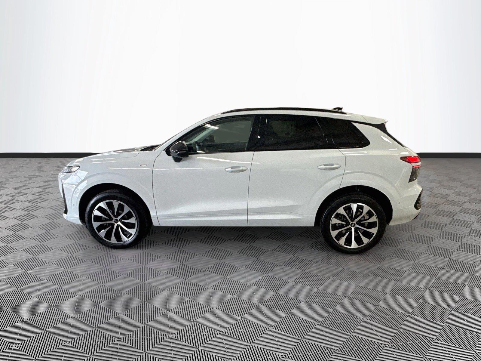 2026 Audi Q3 S line