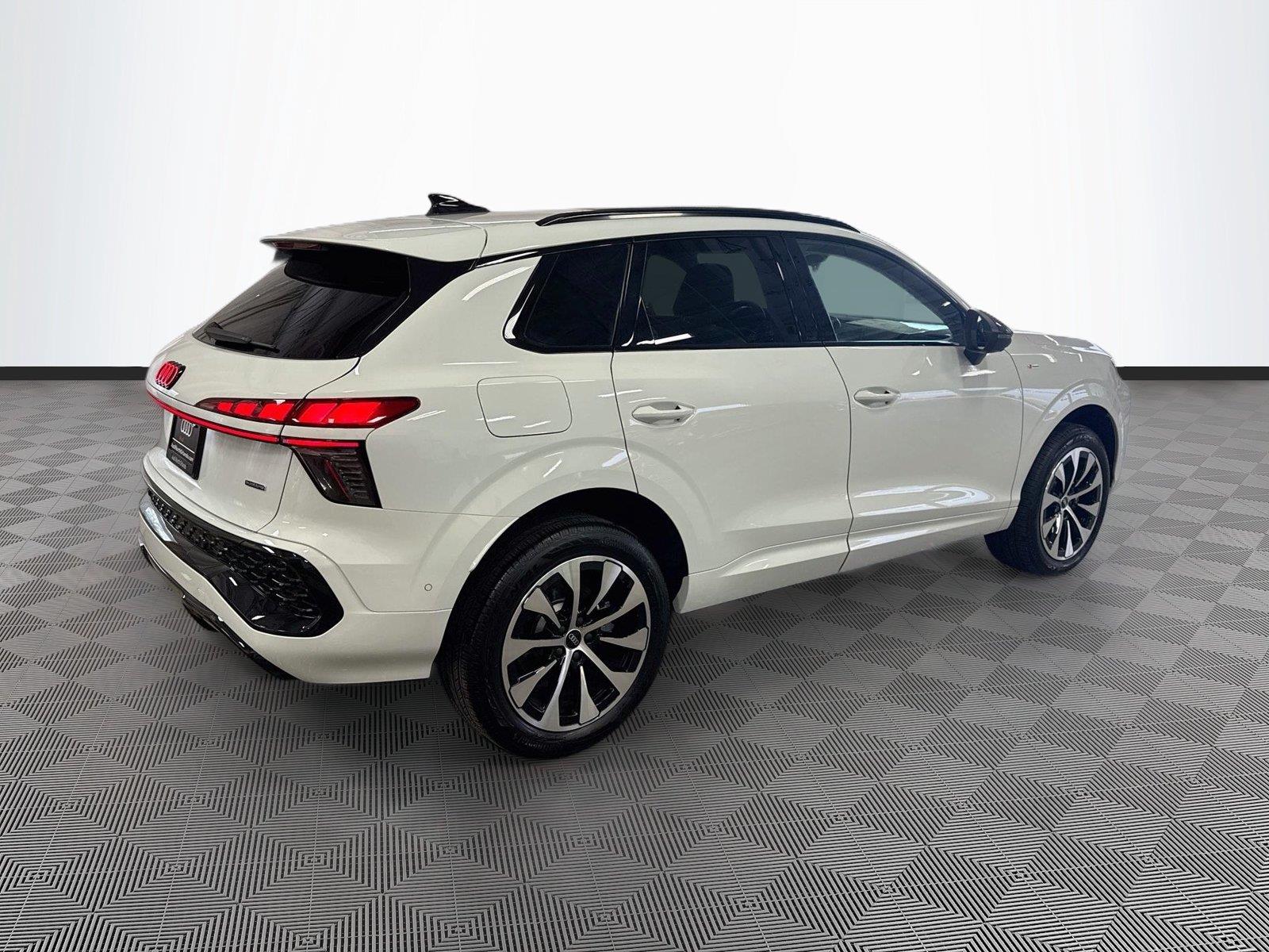 2026 Audi Q3 S line