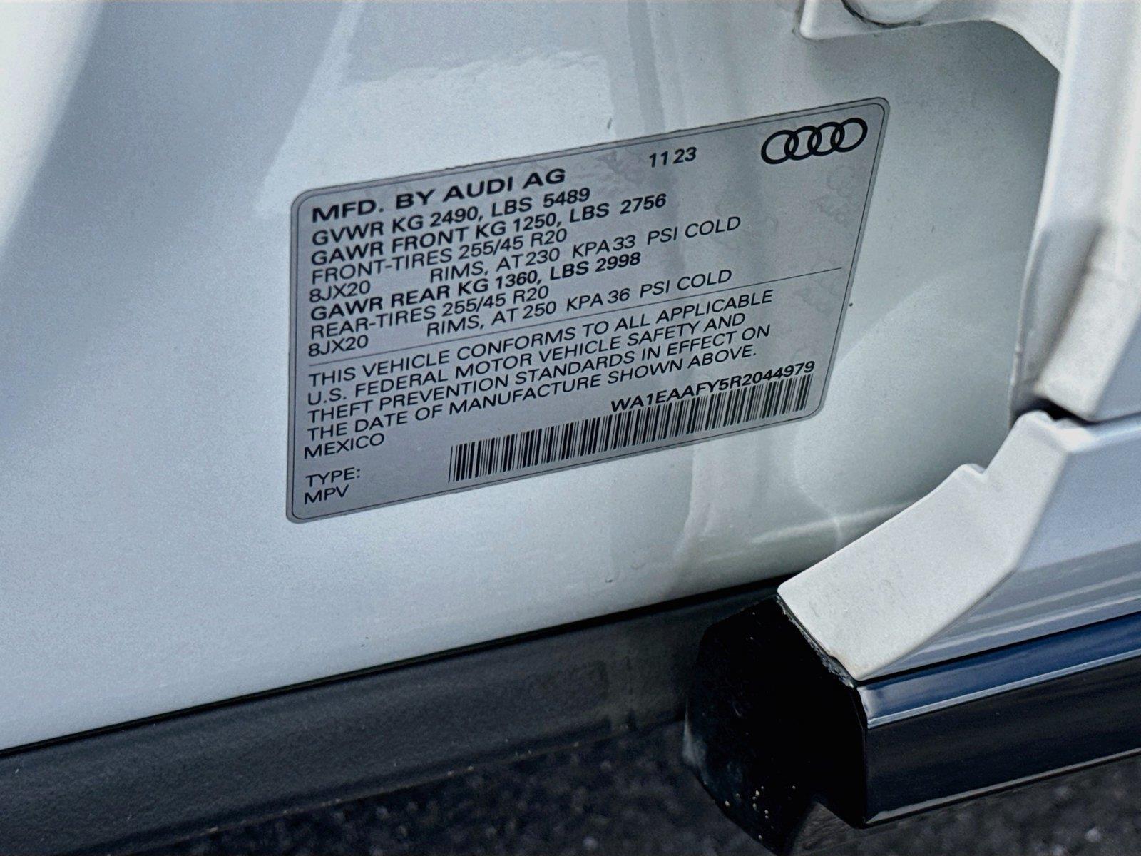 2024 Audi Q5 S line Premium Plus
