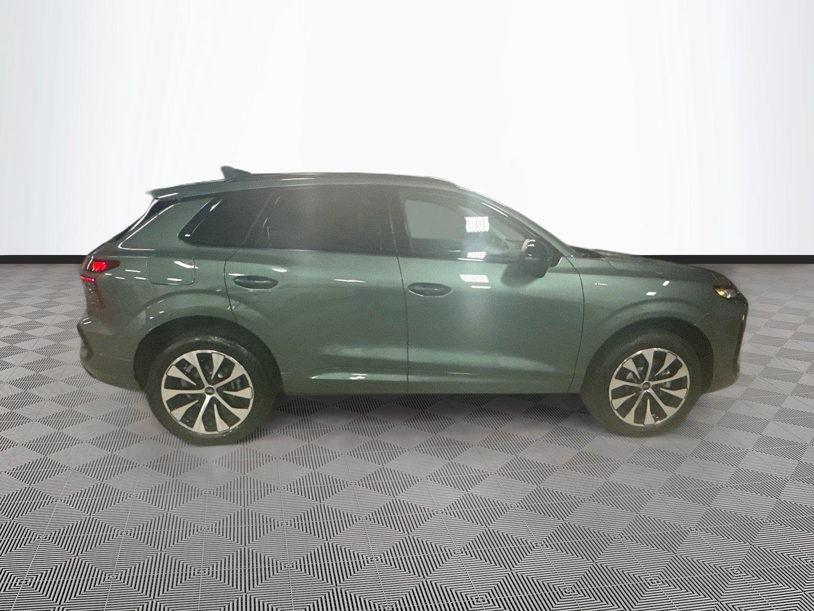 2026 Audi Q3 S line