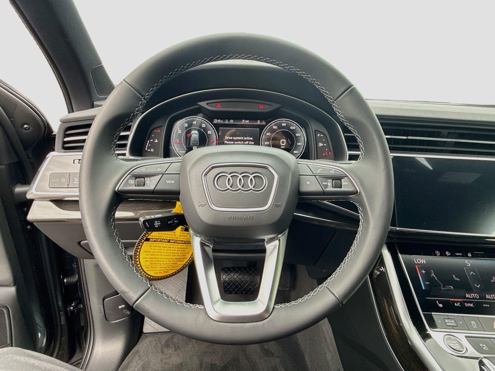 2026 Audi Q7 Premium