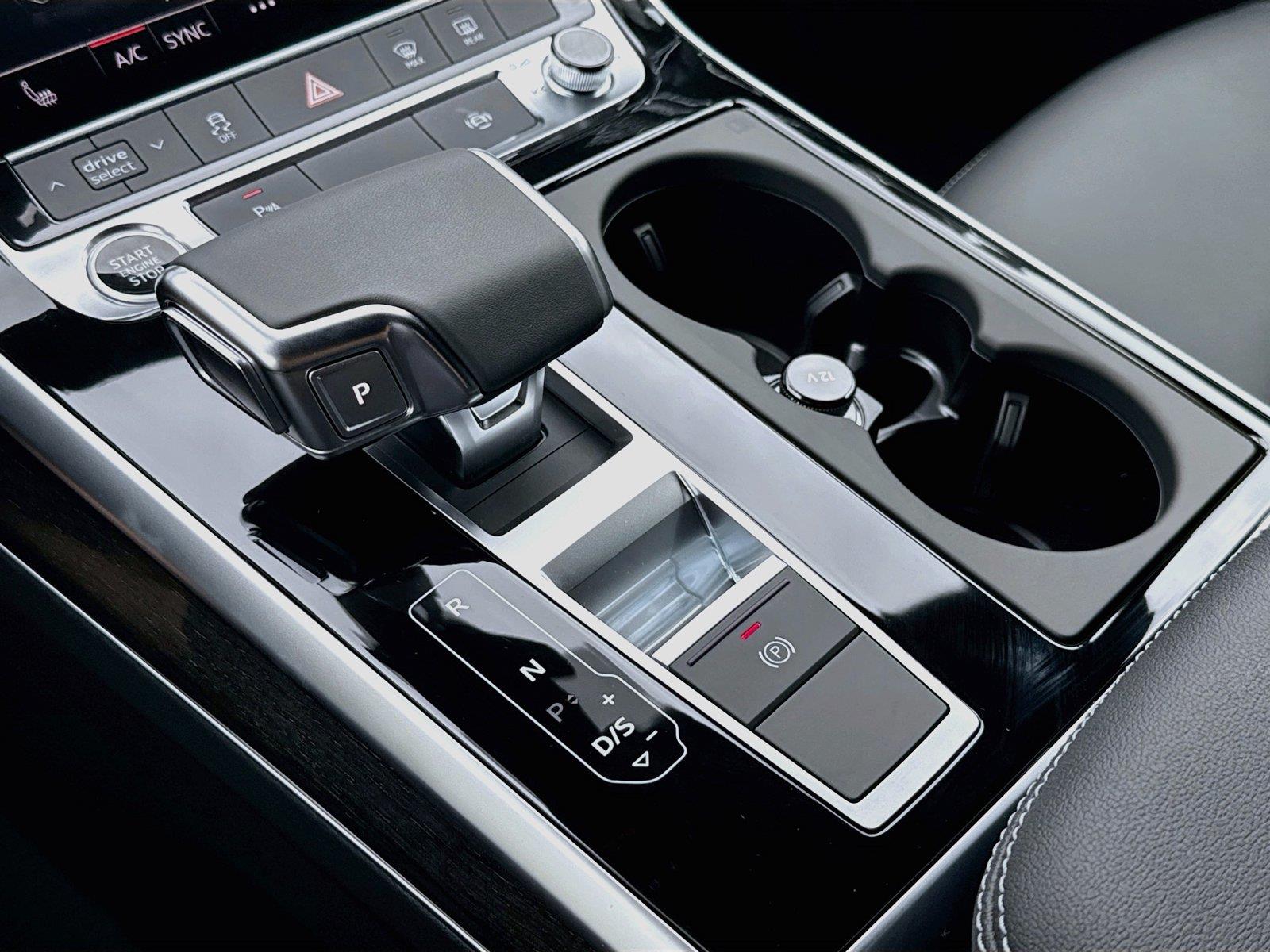 2026 Audi Q7 Premium