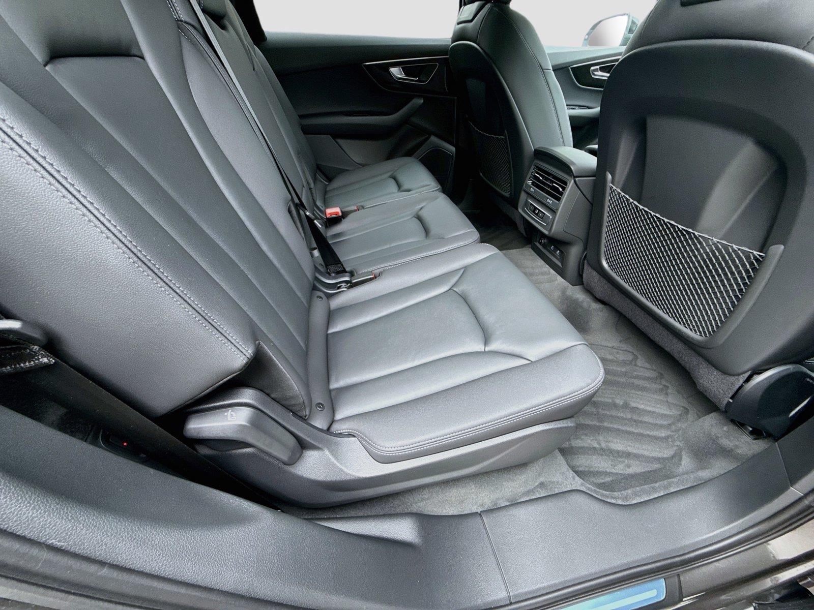 2026 Audi Q7 Premium