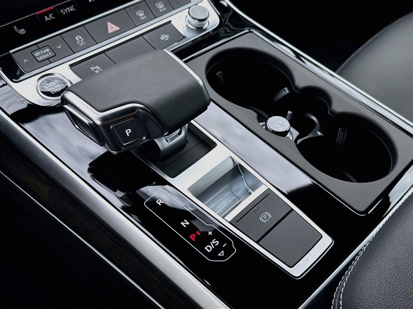 2026 Audi Q7 Premium